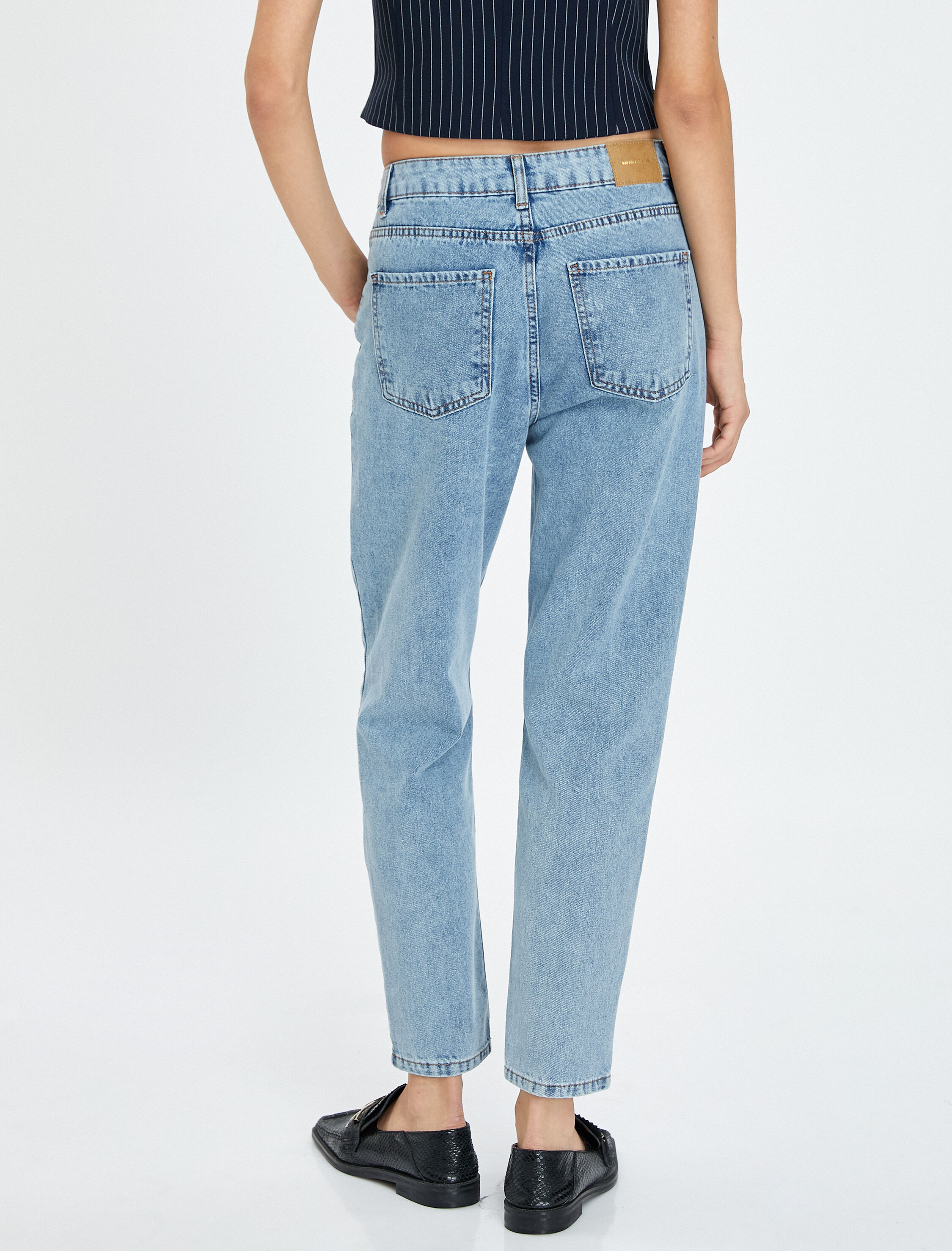   Mom Jean Yüksek Bel Rahat Kesim Hafif Dar Paça Pamuklu Cepli - Mom Jeans