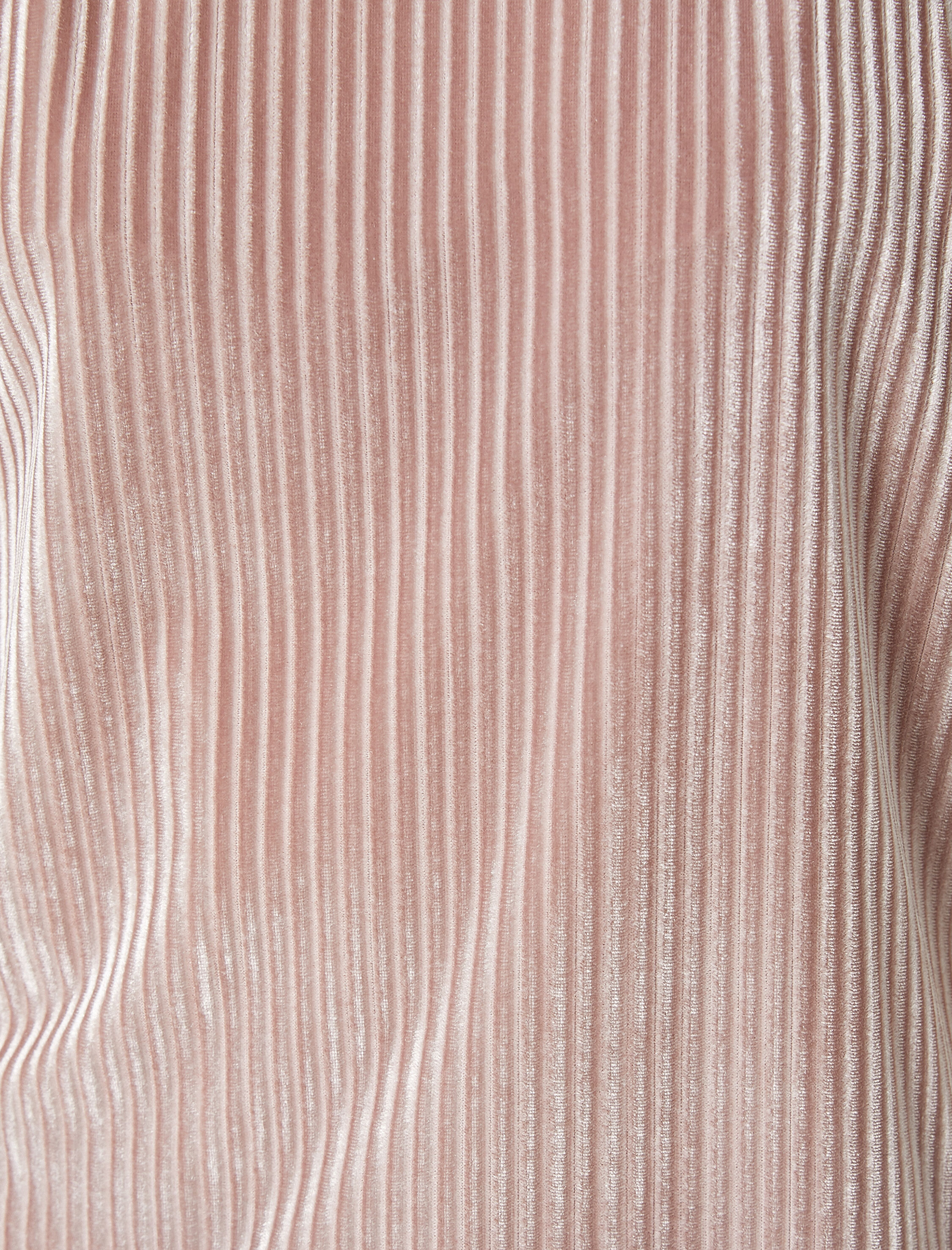 Vatkalı Dik Yaka Kadife Tişört