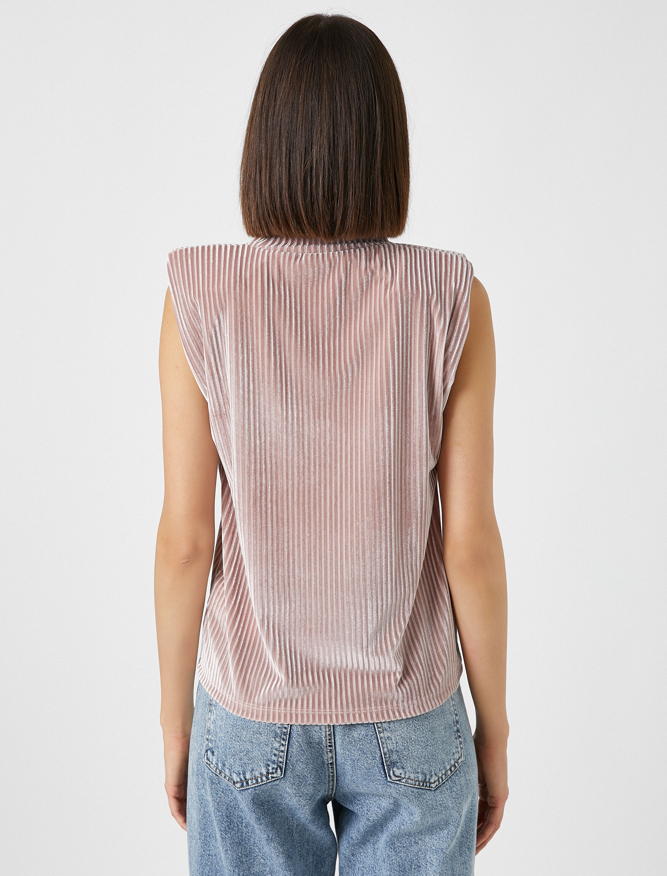 Vatkalı Dik Yaka Kadife Tişört