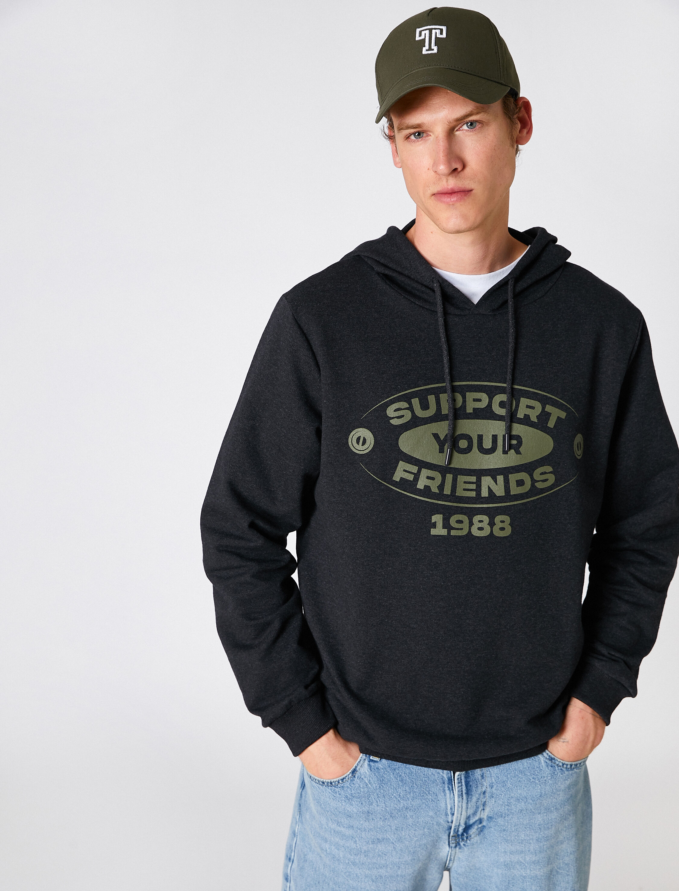   Kapşonlu Baskılı Sweatshirt Kazak