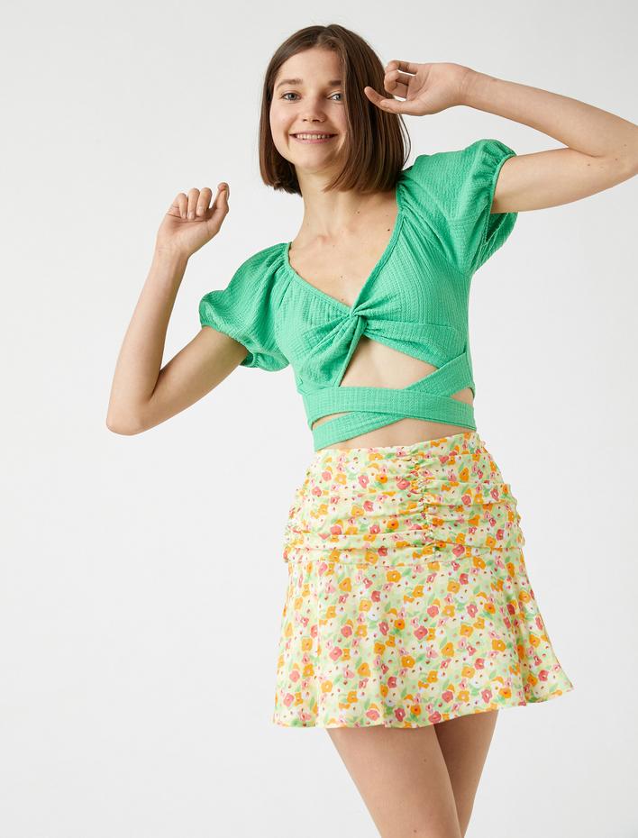  Crop Tişört Çapraz Detaylı V Yaka