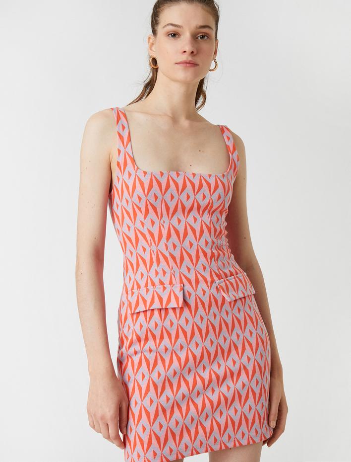  Desenli Askılı U Yaka Mini Elbise