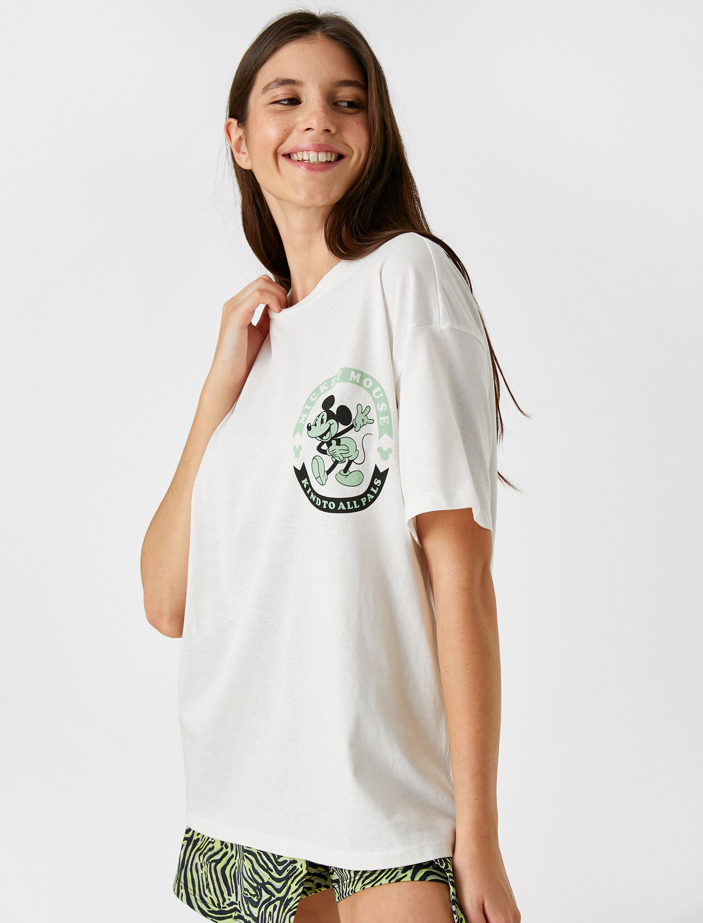   Mickey Mouse Lisanslı Baskılı Oversize Tişört