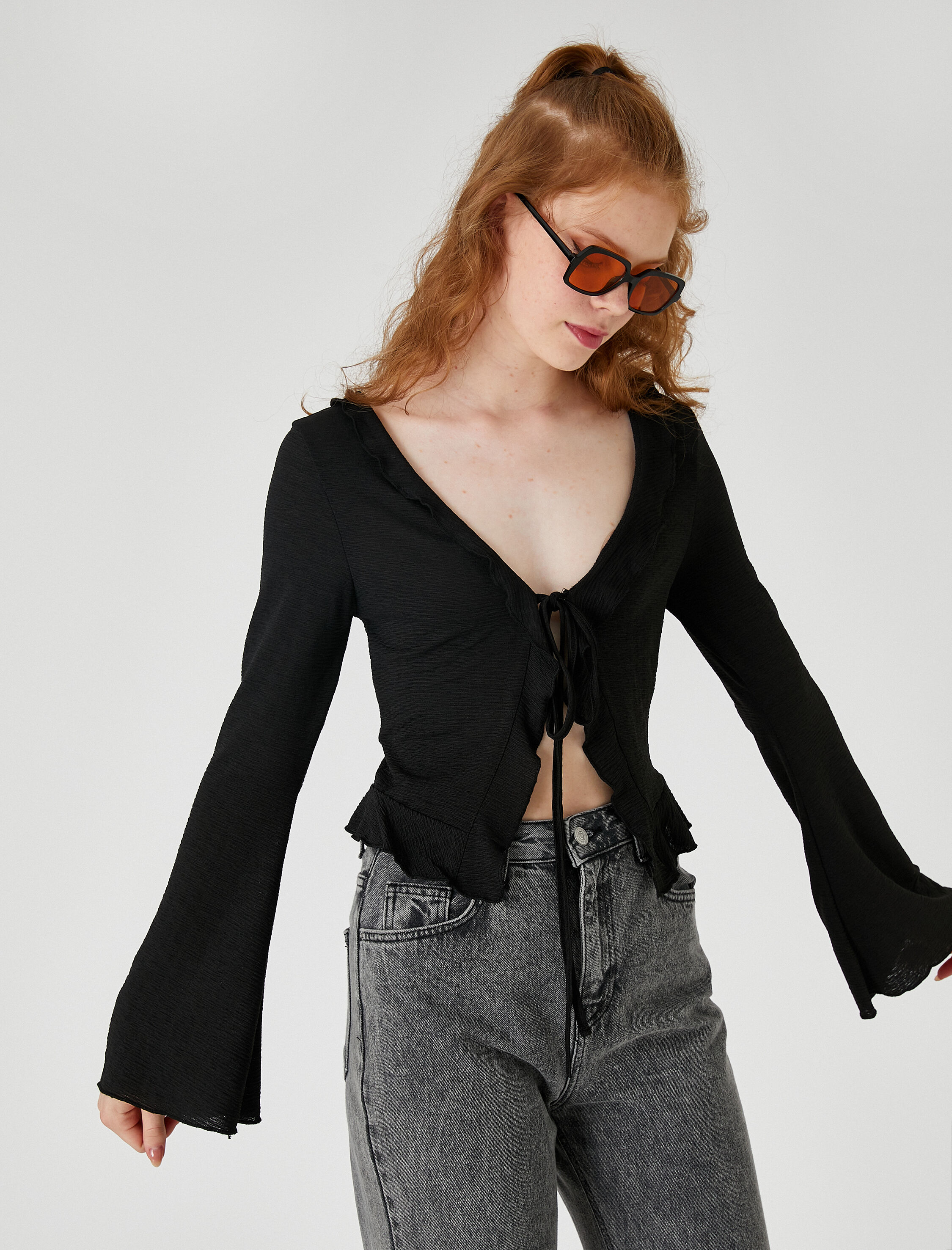   Fırfırlı Bağlama Detaylı Hırka