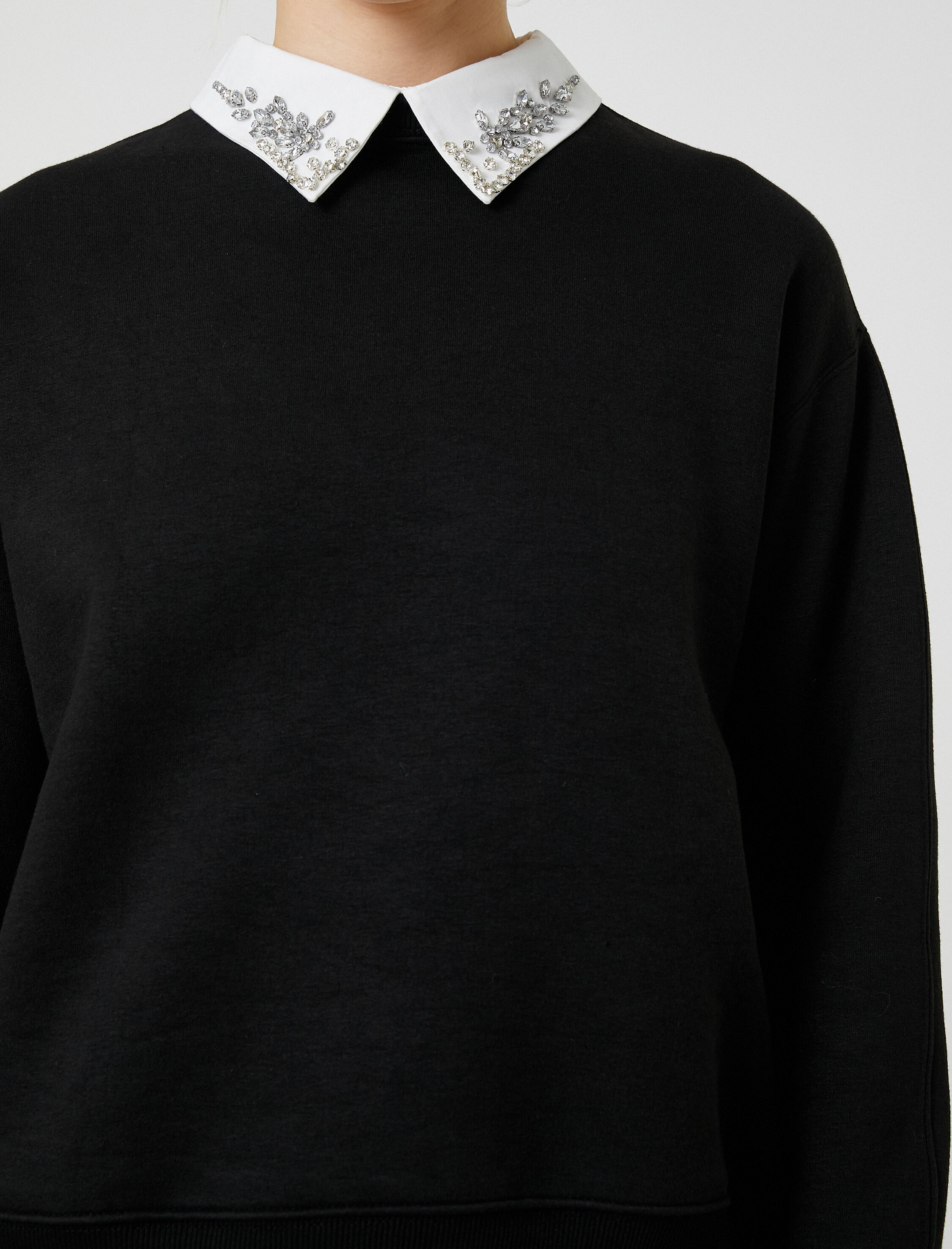   Gömlek Yaka Görünümlü Taşlı Sweatshirt