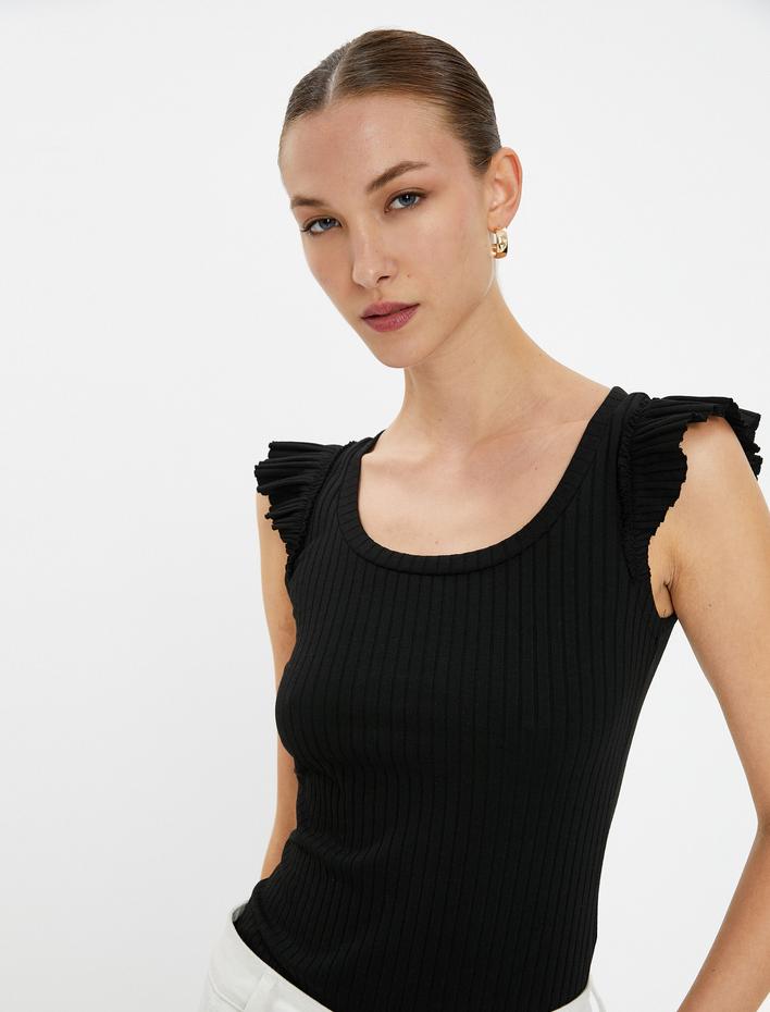  Fitilli Atlet U Yaka Kolları Fırfır Detaylı