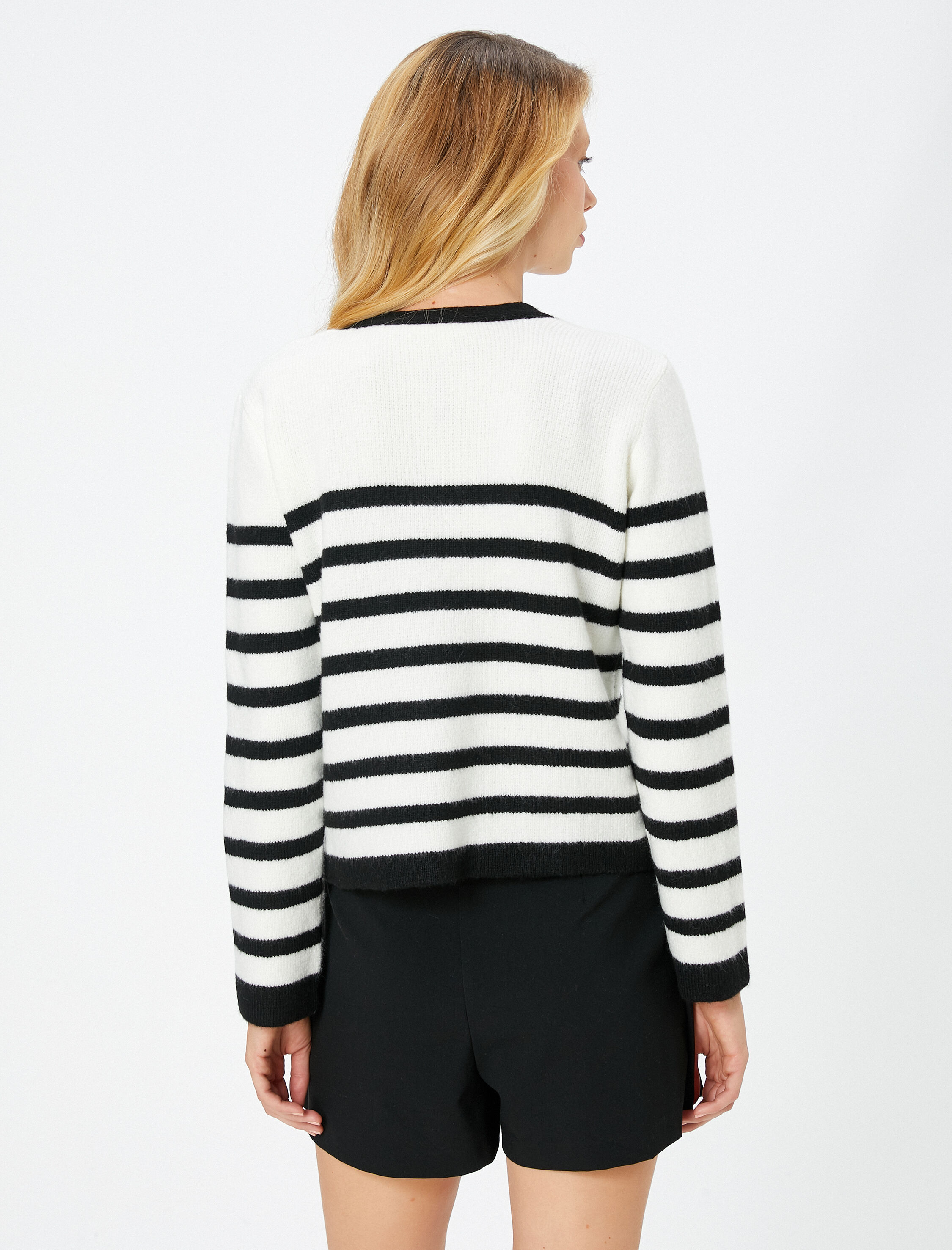   Hırka Gold Düğmeli V Yaka Örgü