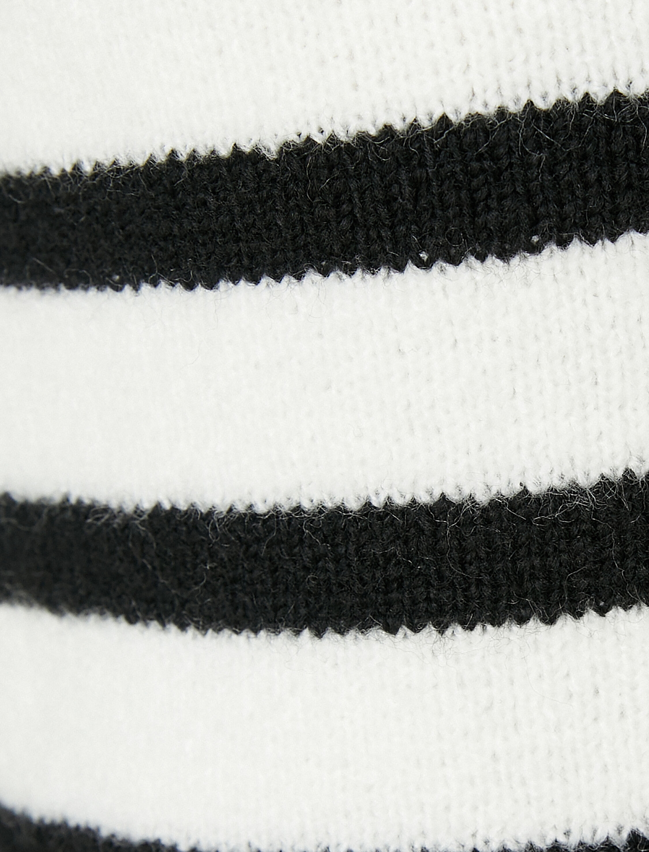   Hırka Gold Düğmeli V Yaka Örgü