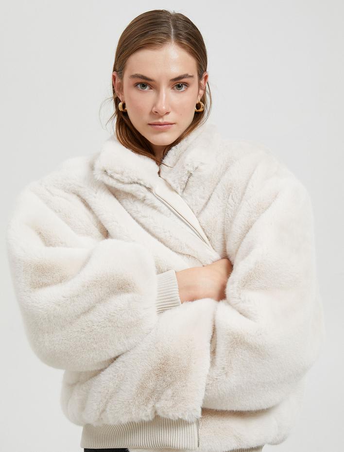  Oversize Peluş Kaban Dik Yaka Fermuarlı Ribanalı