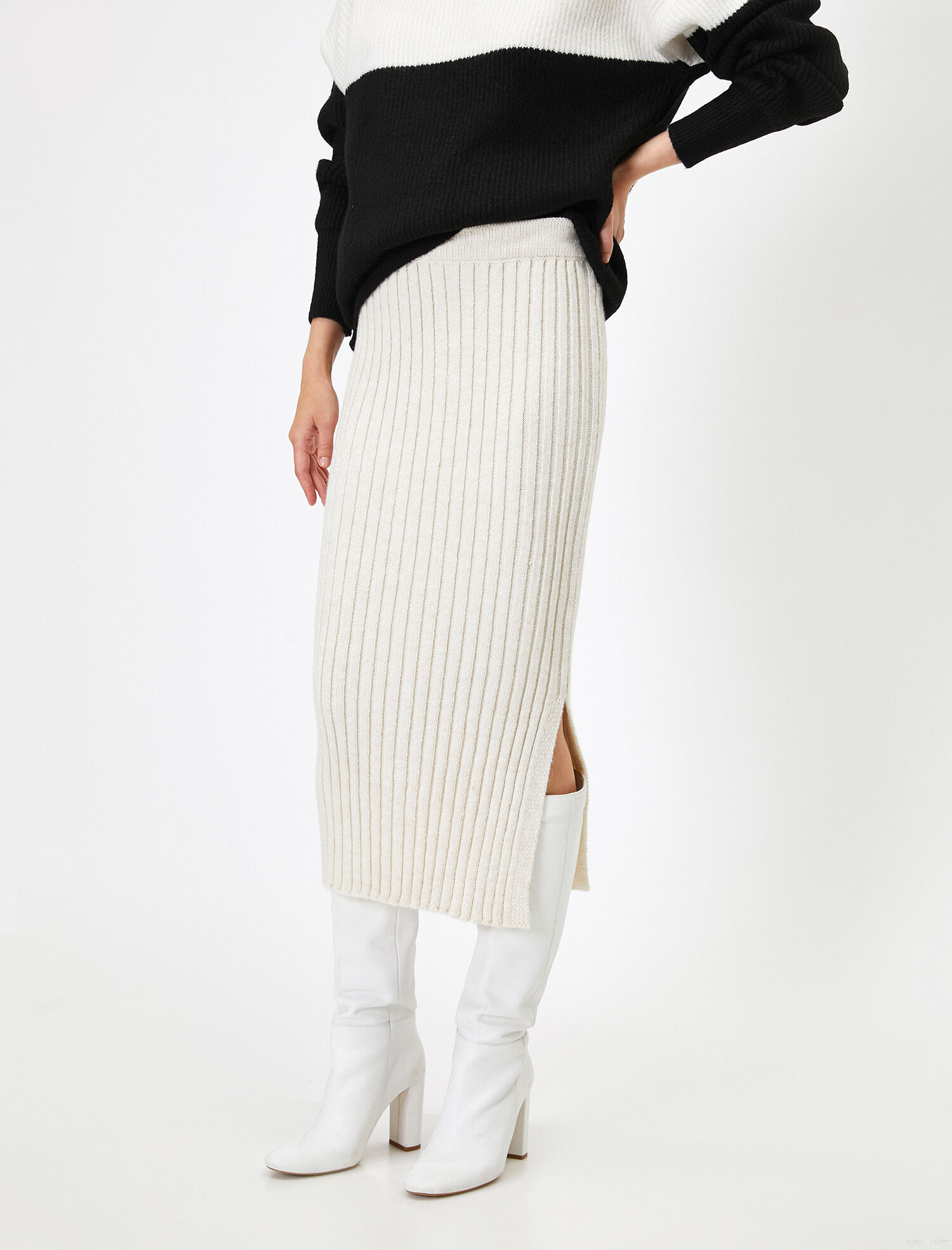 Düğme Detaylı Tişört