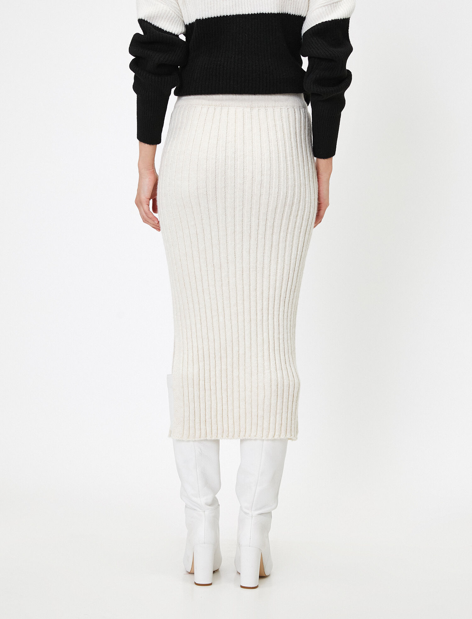 Düğme Detaylı Tişört