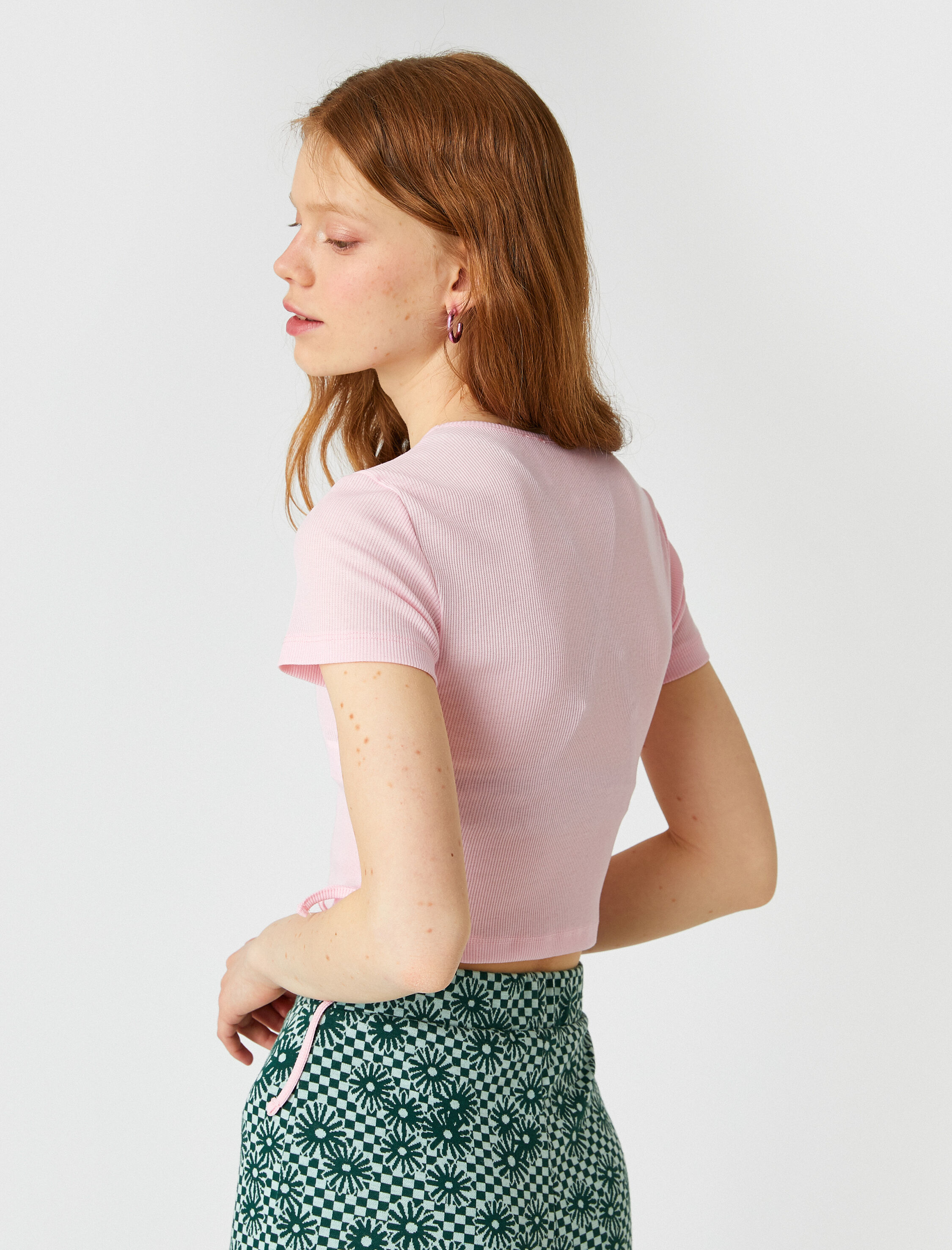   Kısa Kollu Crop Tişört