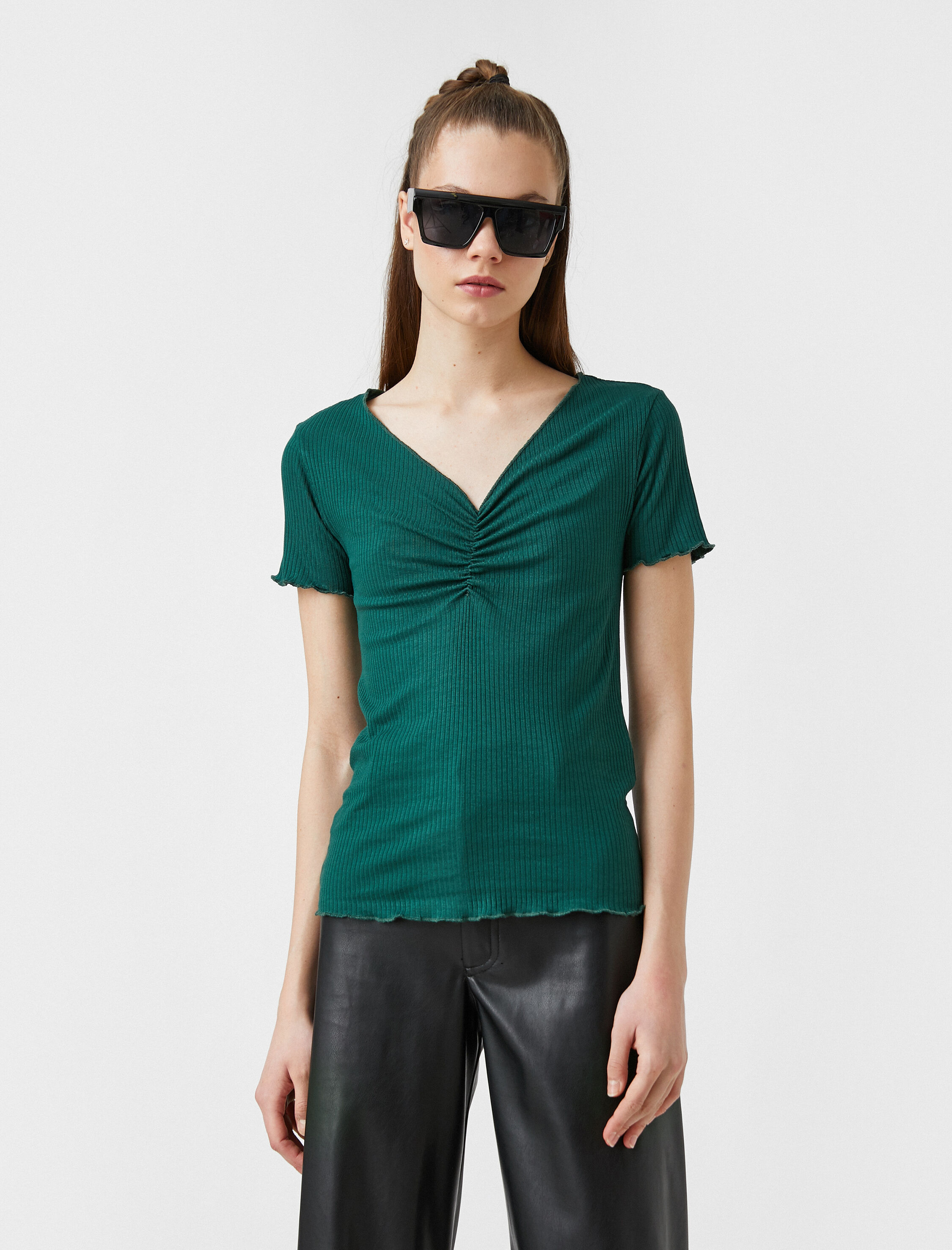   Kısa Kollu Fırfırlı Basic Tişört