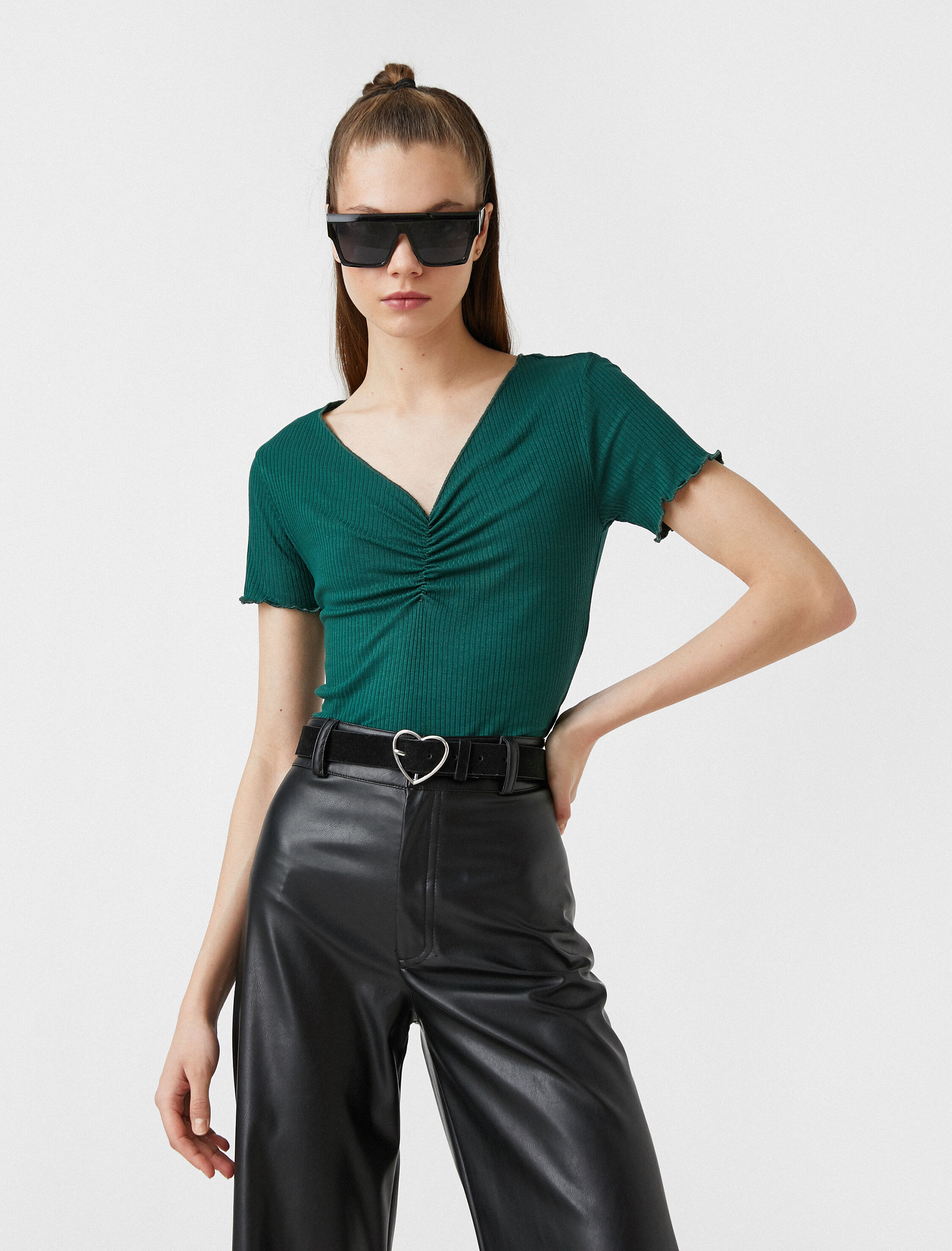   Kısa Kollu Fırfırlı Basic Tişört