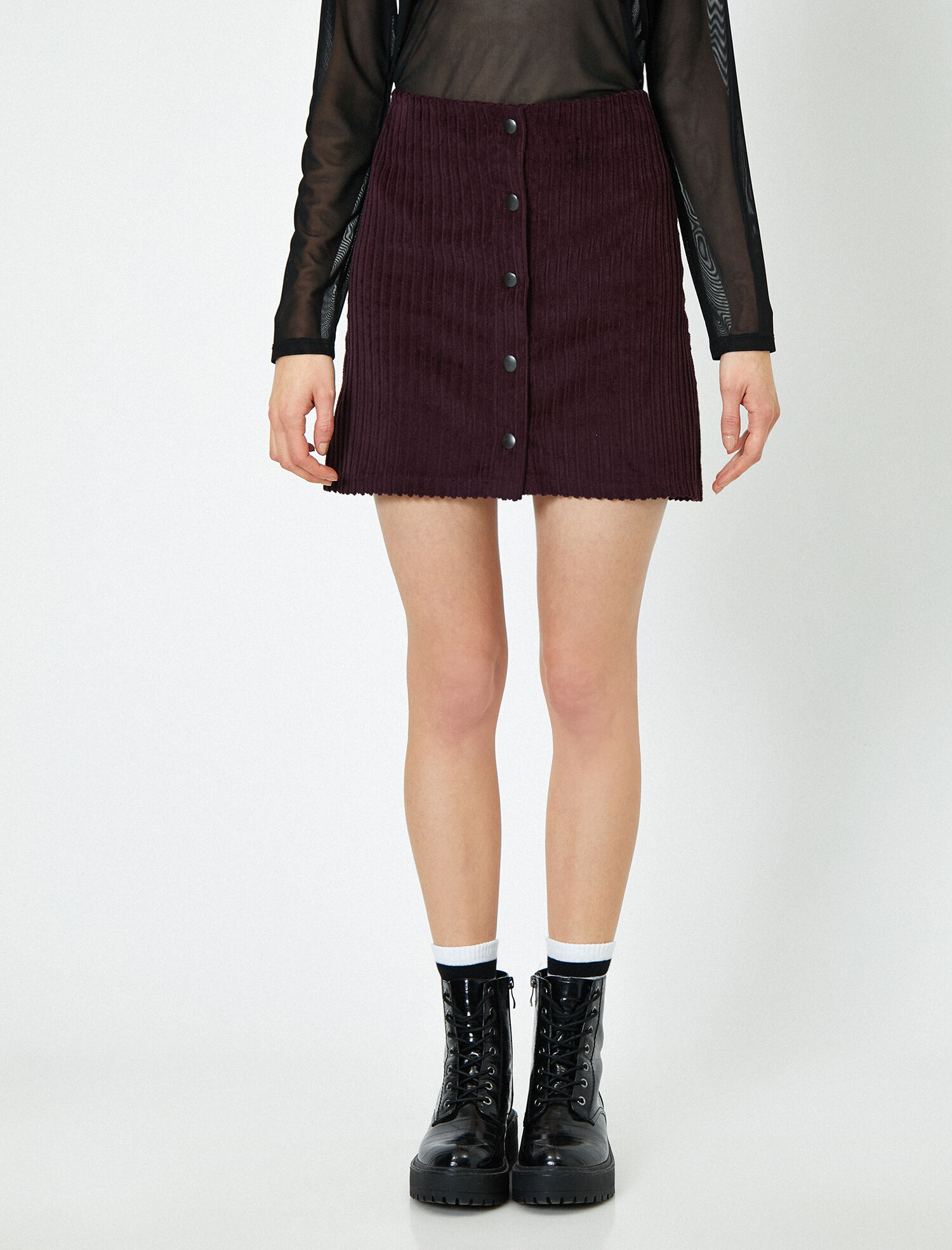   Düğme Detaylı Etek