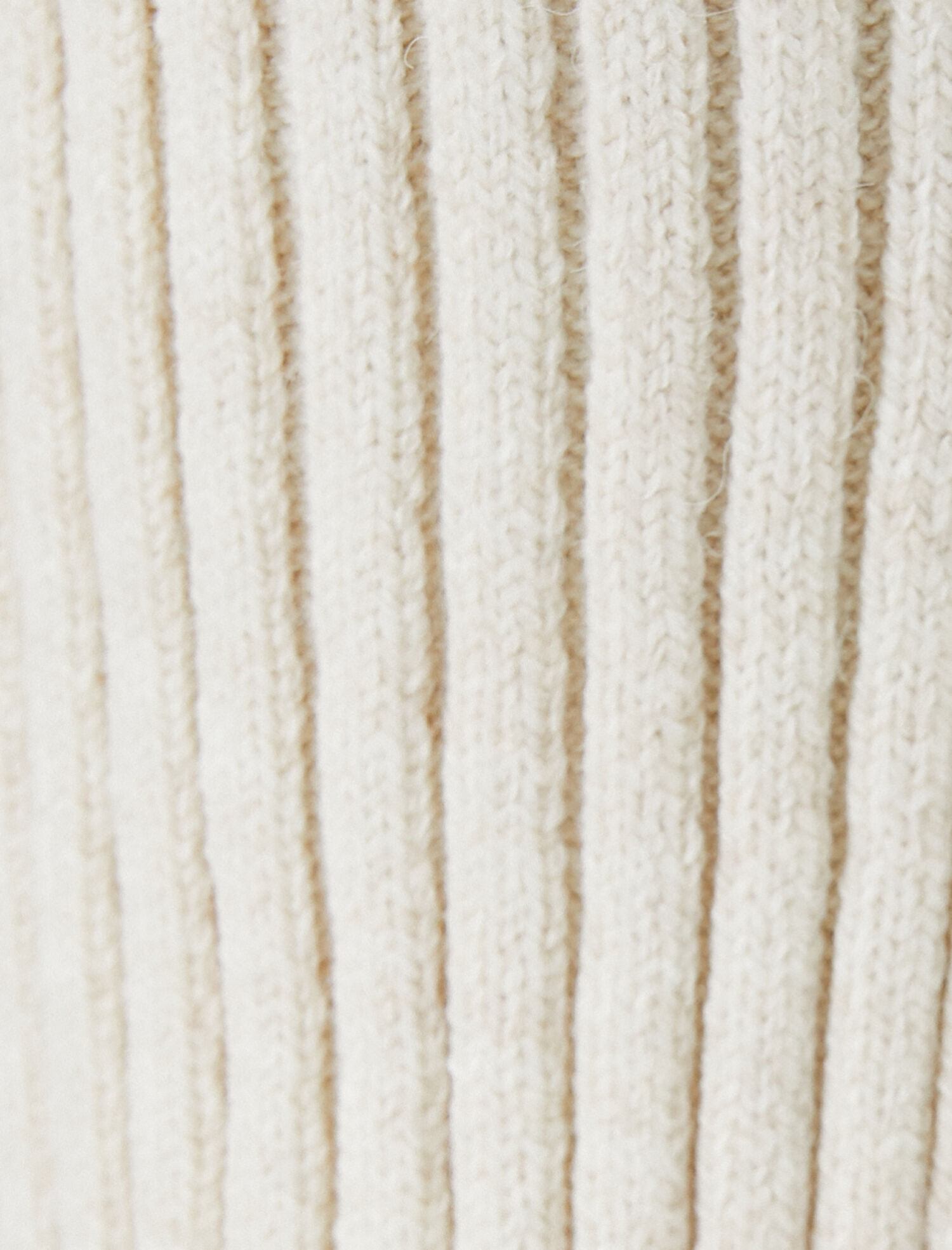 Düğme Detaylı Tişört