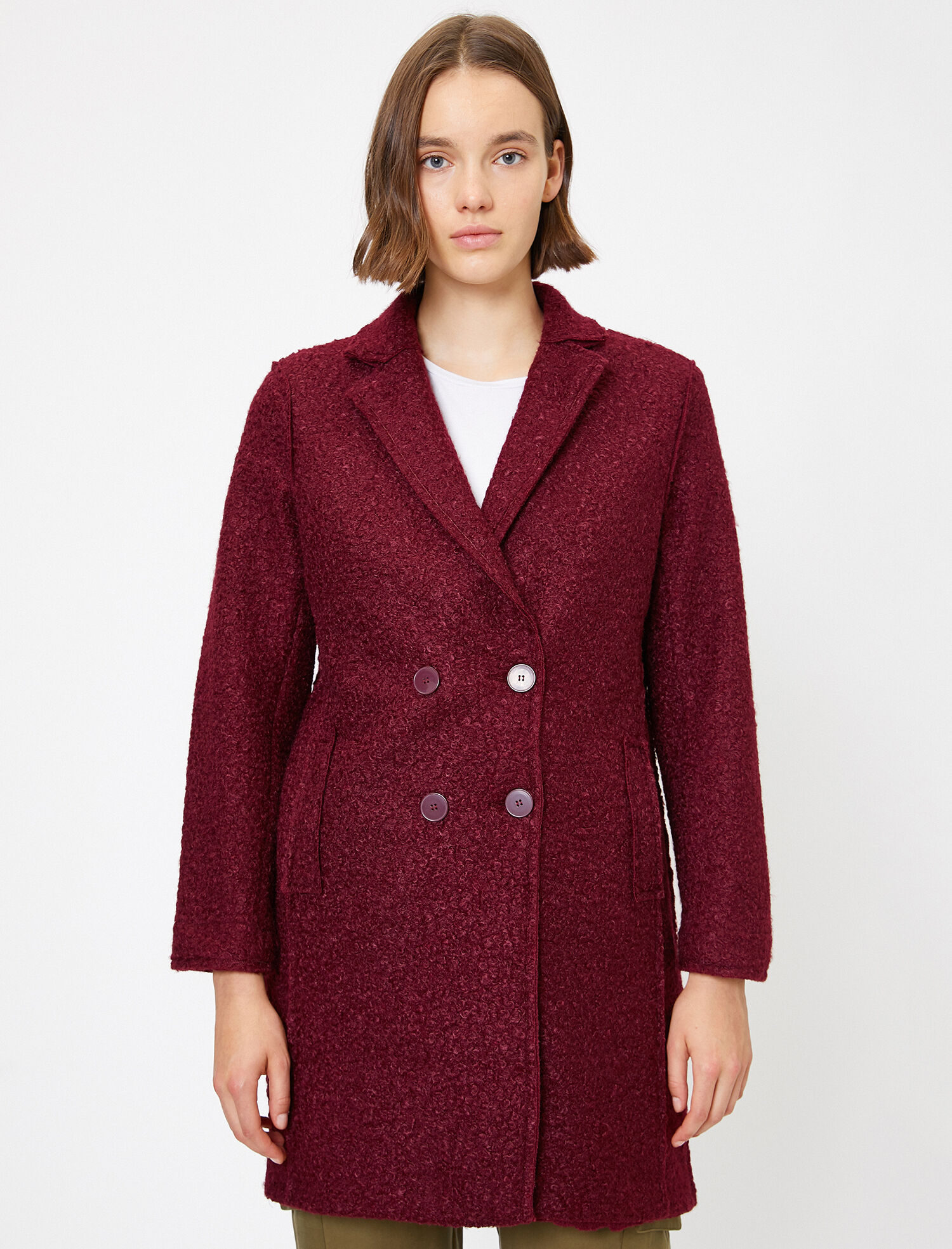   Düğme Detaylı Kaban