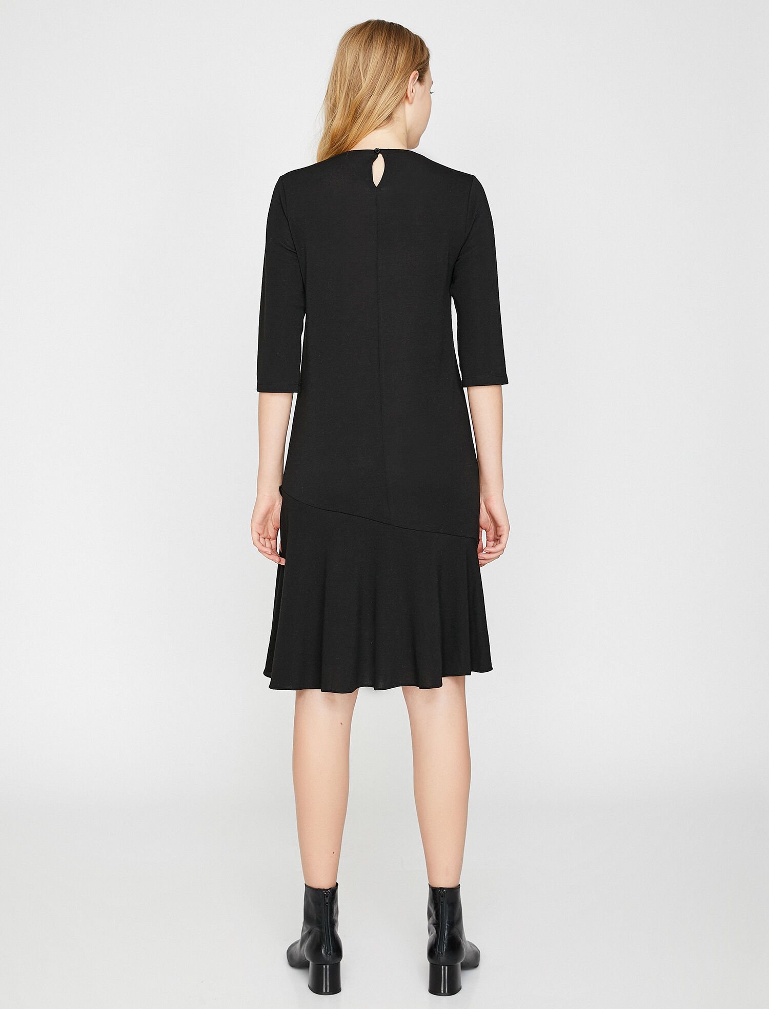   Fırfır Detaylı Elbise