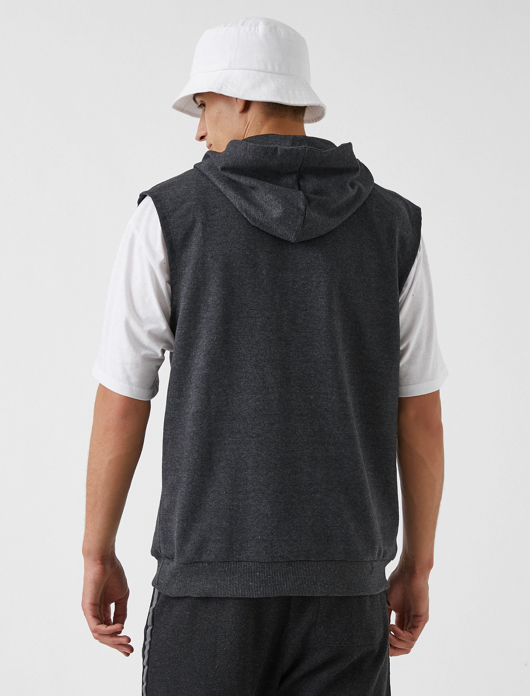   Kapşonlu Kolsuz Sweatshirt