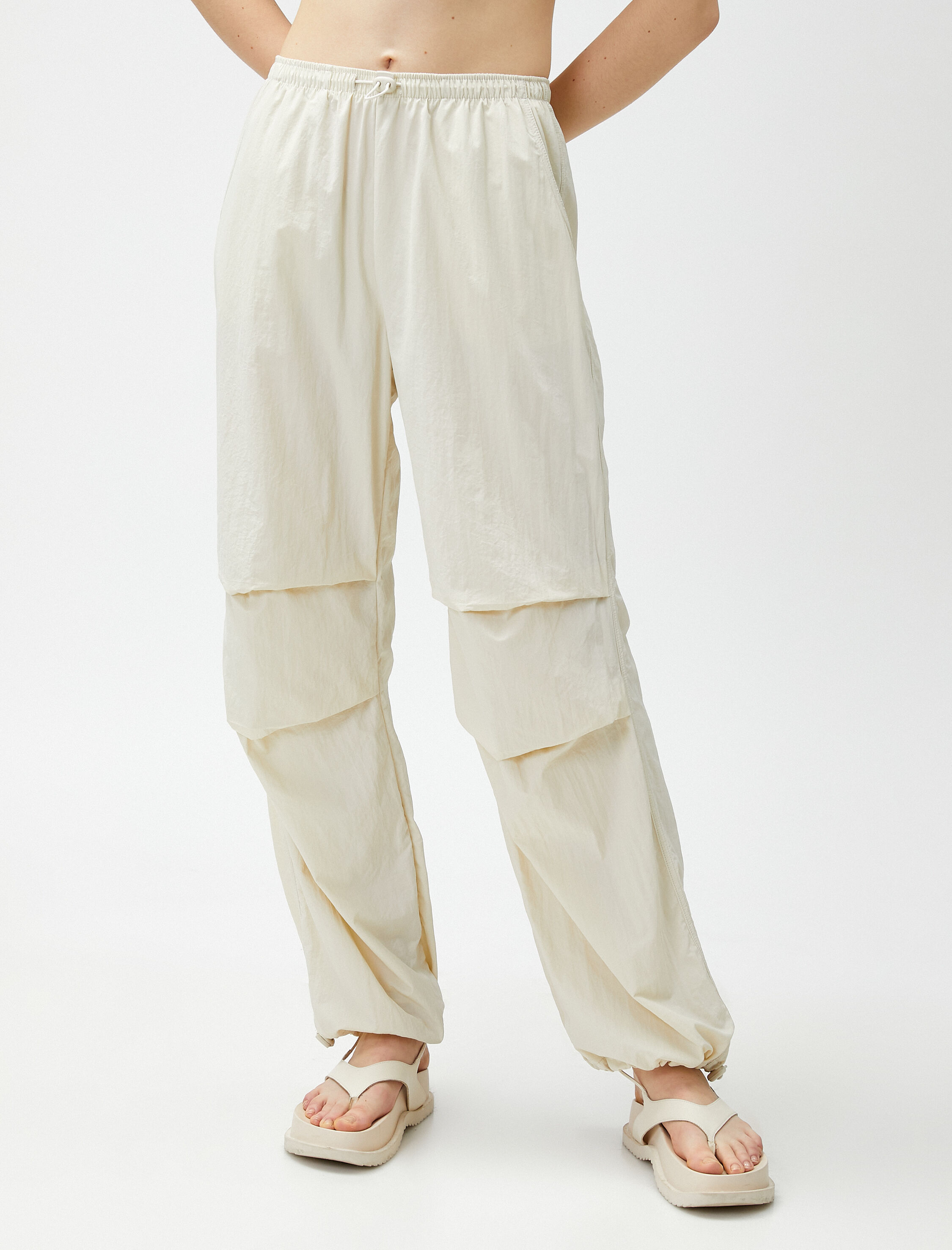   Salaş Paraşüt Pantolon Katlama Detaylı