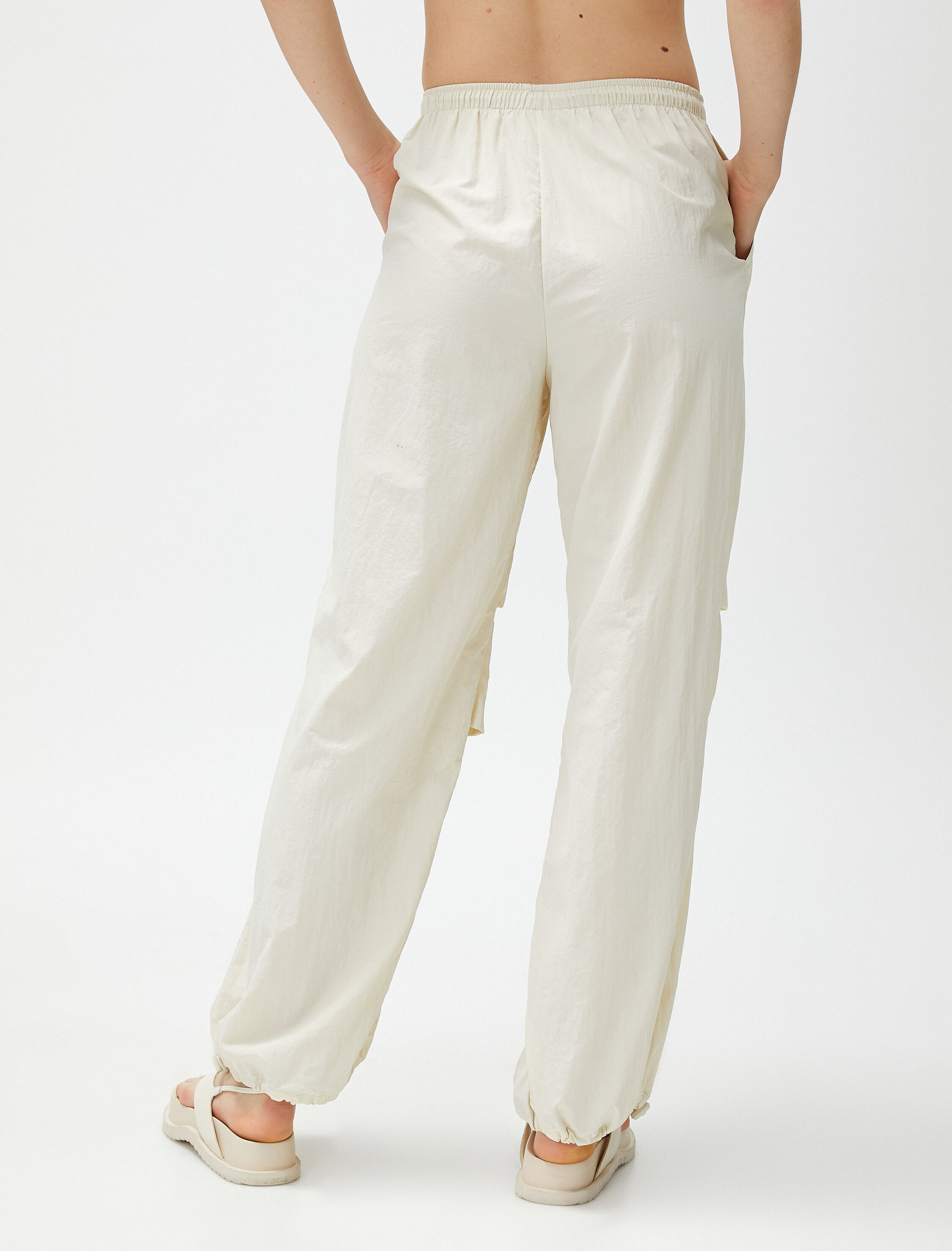   Salaş Paraşüt Pantolon Katlama Detaylı