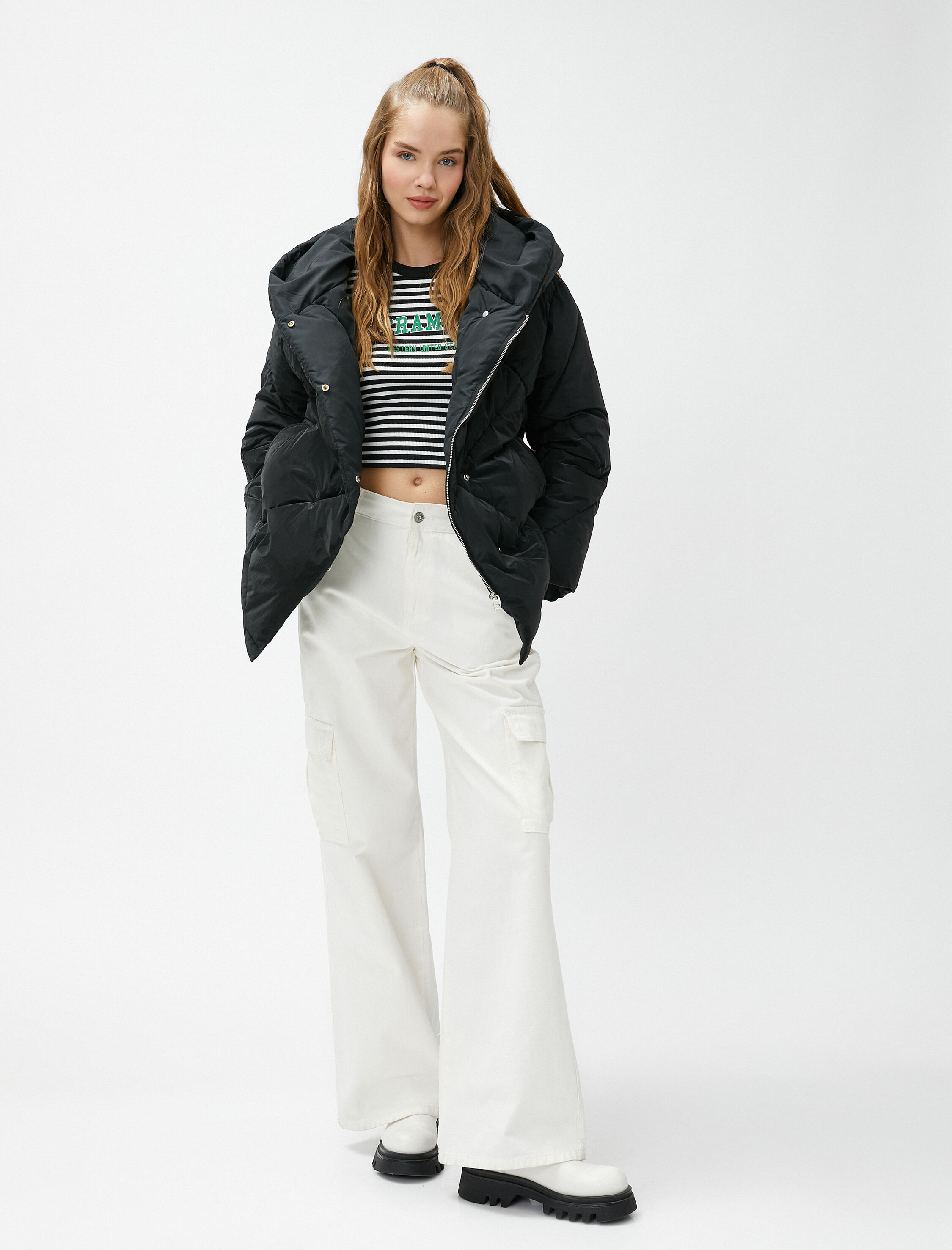   Oversize Şişme Mont Kapüşonlu Kapitoneli Cep Detaylı