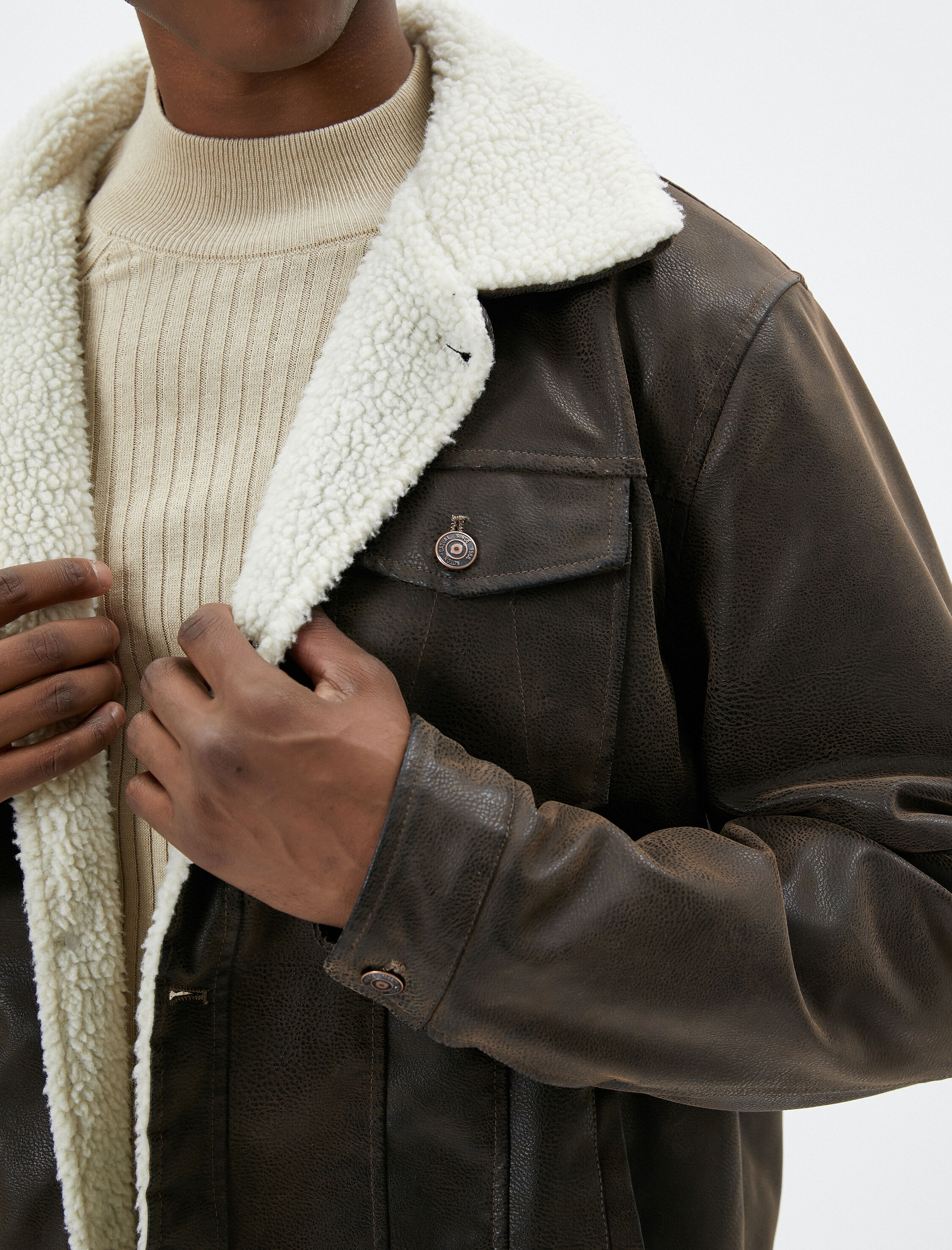   Deri Görünümlü Ceket Peluş Yakalı Cepli Düğmeli