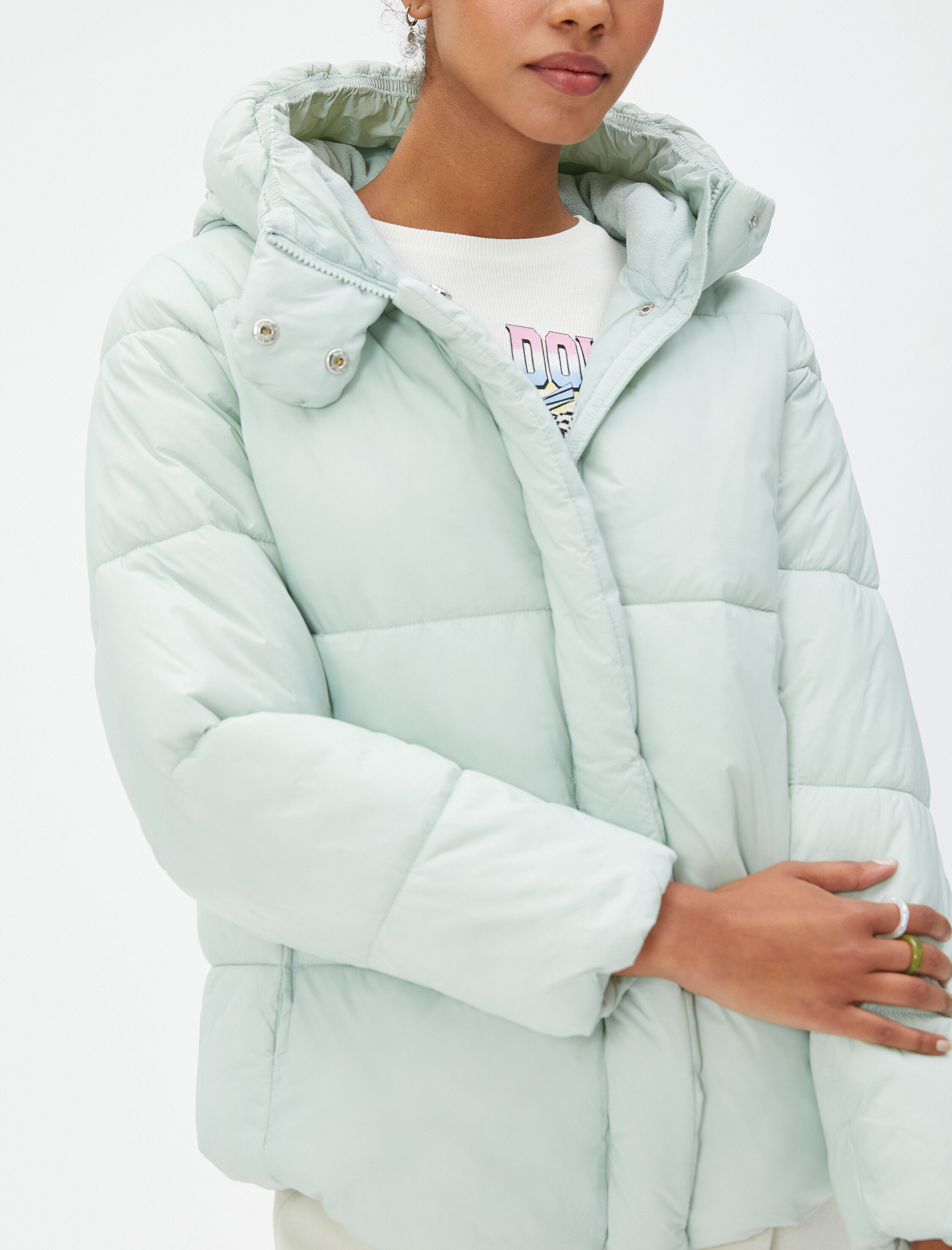 Kısa Şişme Mont Kapüşonlu Cep Detaylı Fermuarlı