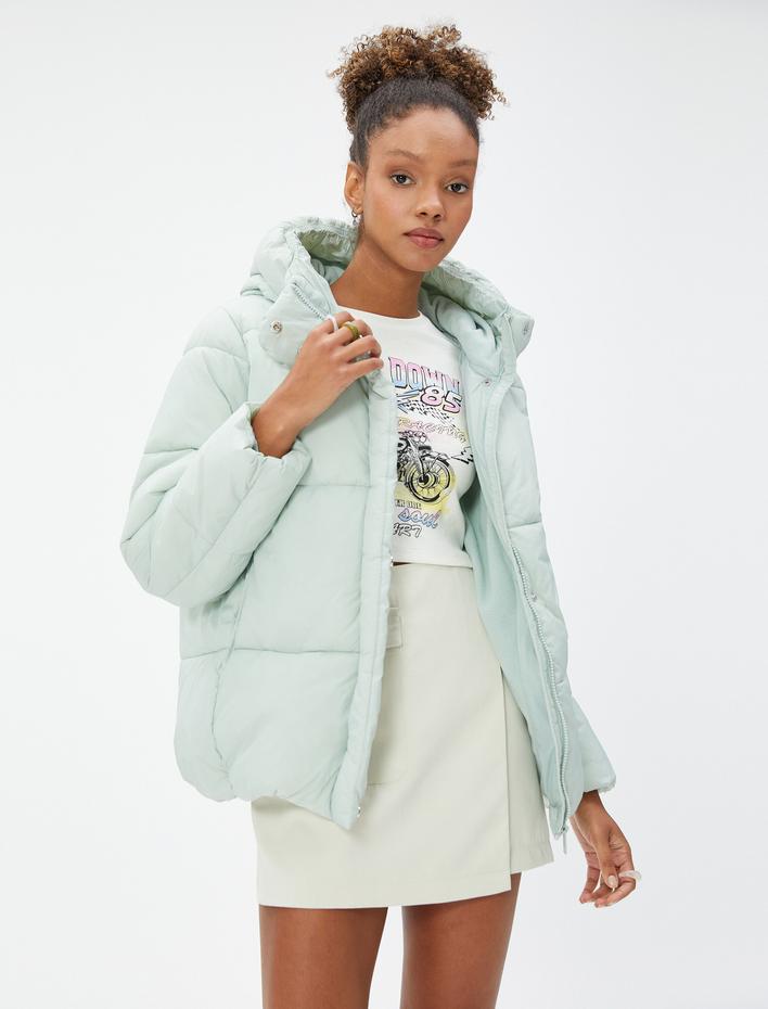  Kısa Şişme Mont Kapüşonlu Cep Detaylı Fermuarlı