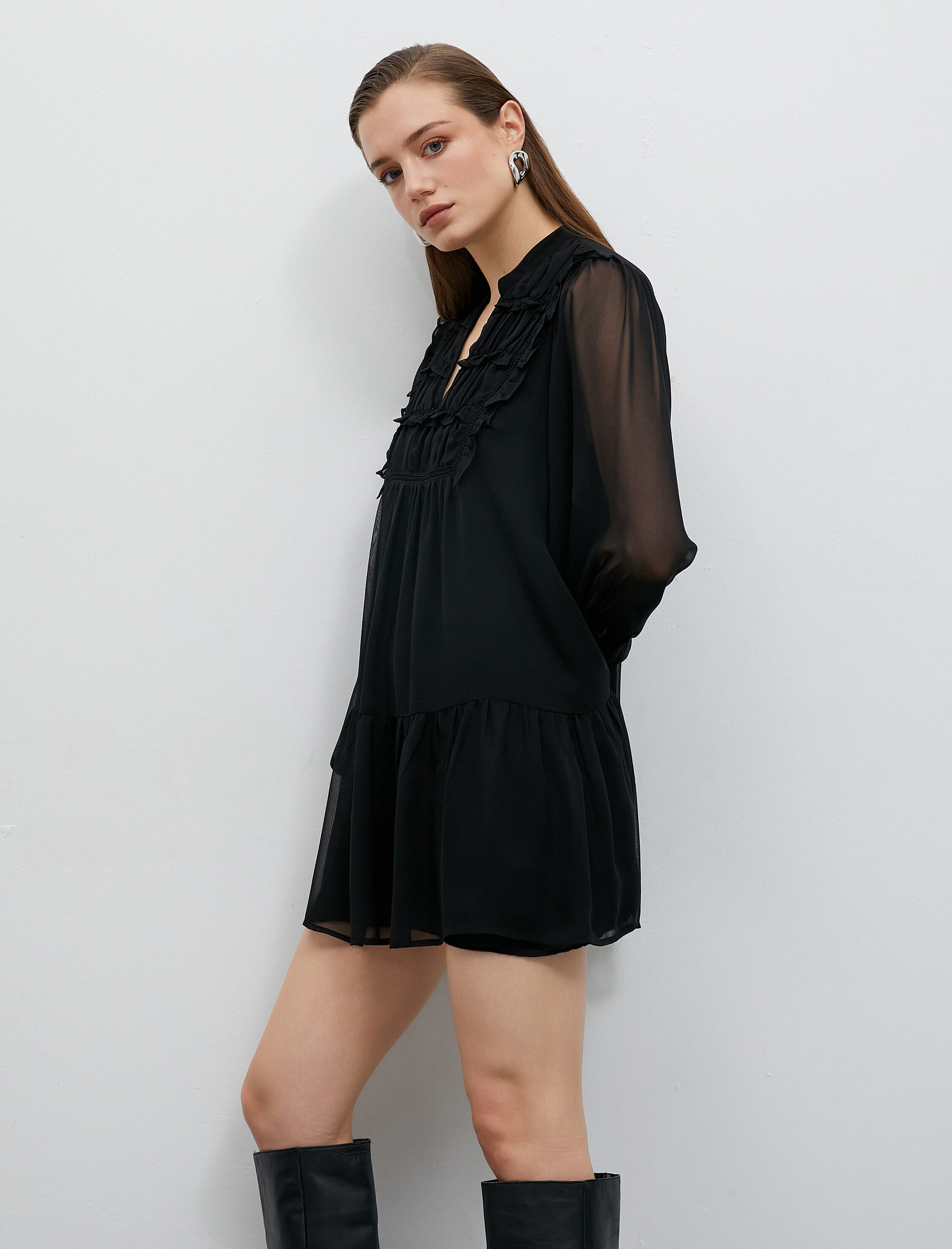   Mini Fırfırlı Şifon Elbise Katlı