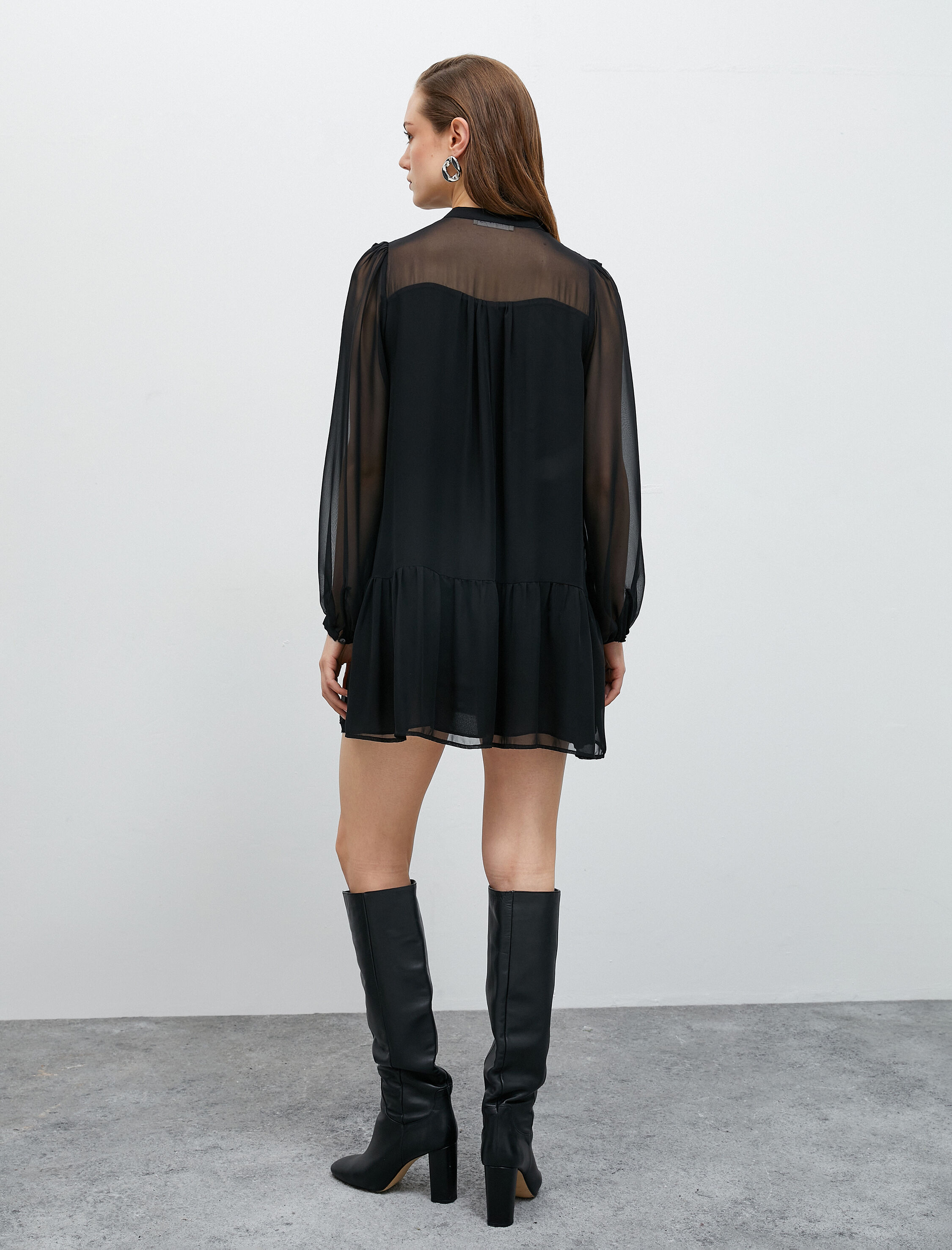   Mini Fırfırlı Şifon Elbise Katlı