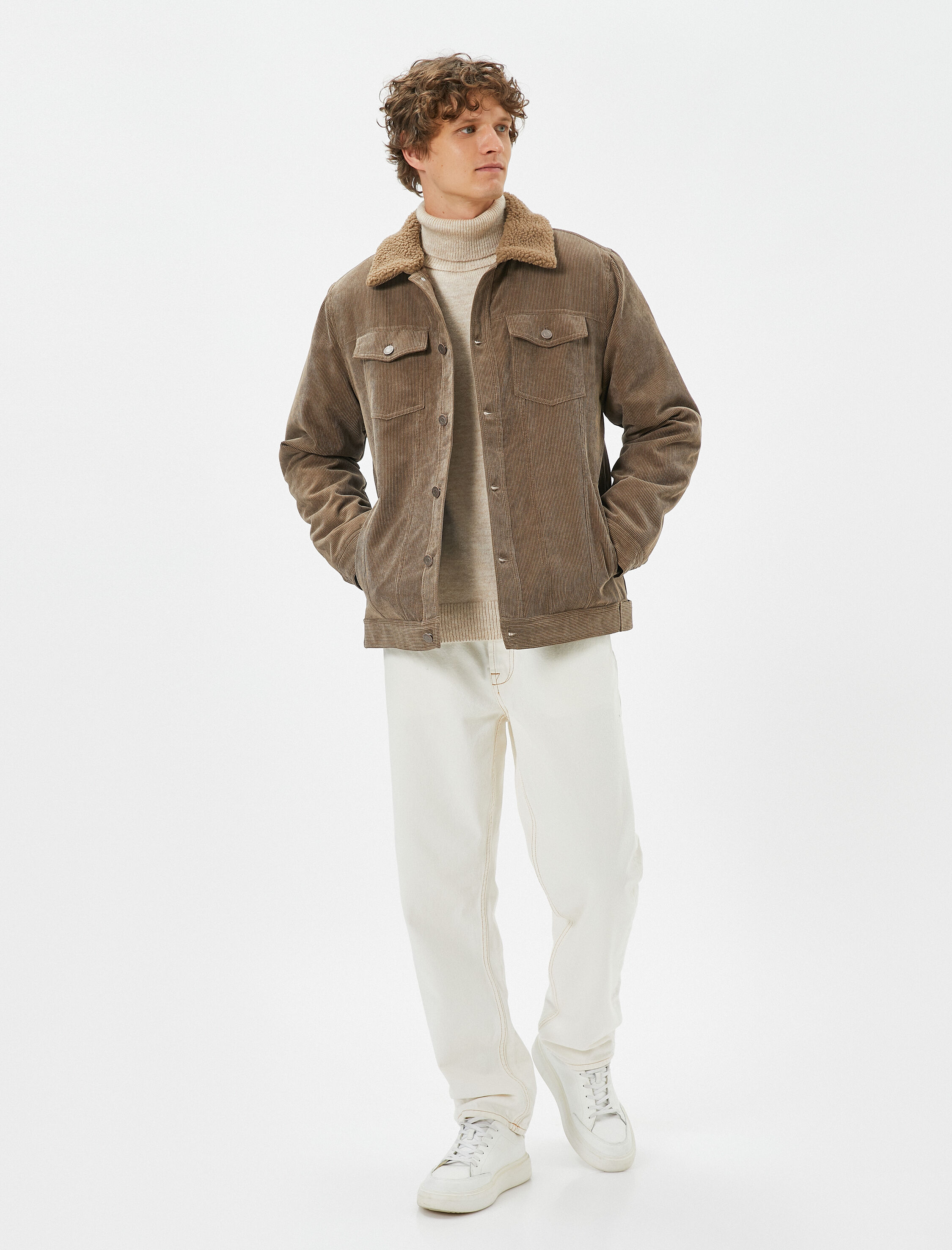   Kadife Görünümlü Ceket Peluş Yaka Detaylı Çift Cepli Düğmeli