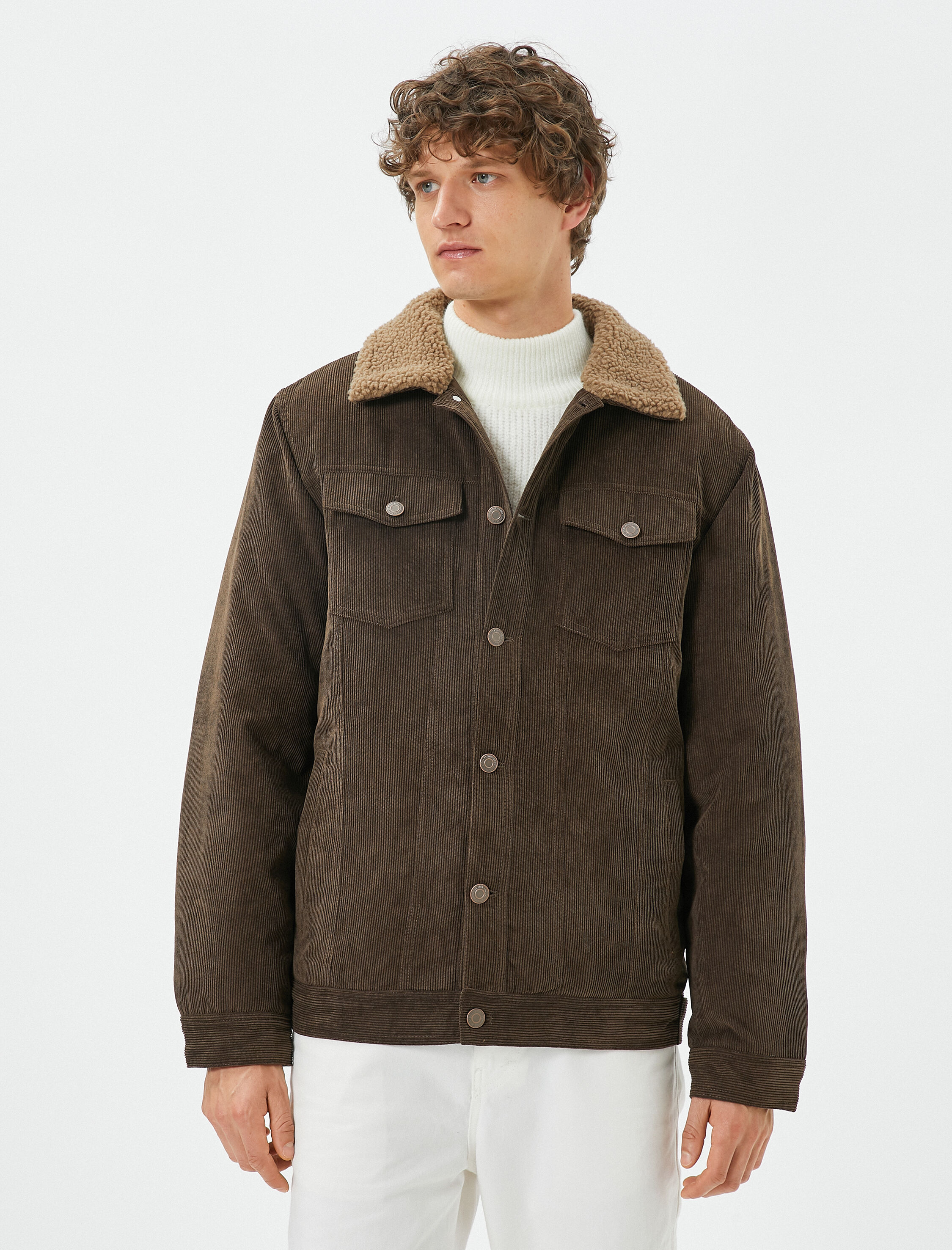   Kadife Görünümlü Ceket Peluş Yaka Detaylı Çift Cepli Düğmeli