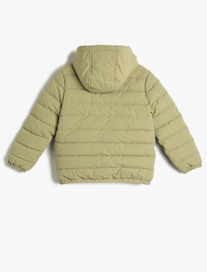 Erkek Çocuk Şişme Mont Kapşonlu İçi Polar Astarlı Cepli Etiket Detaylı