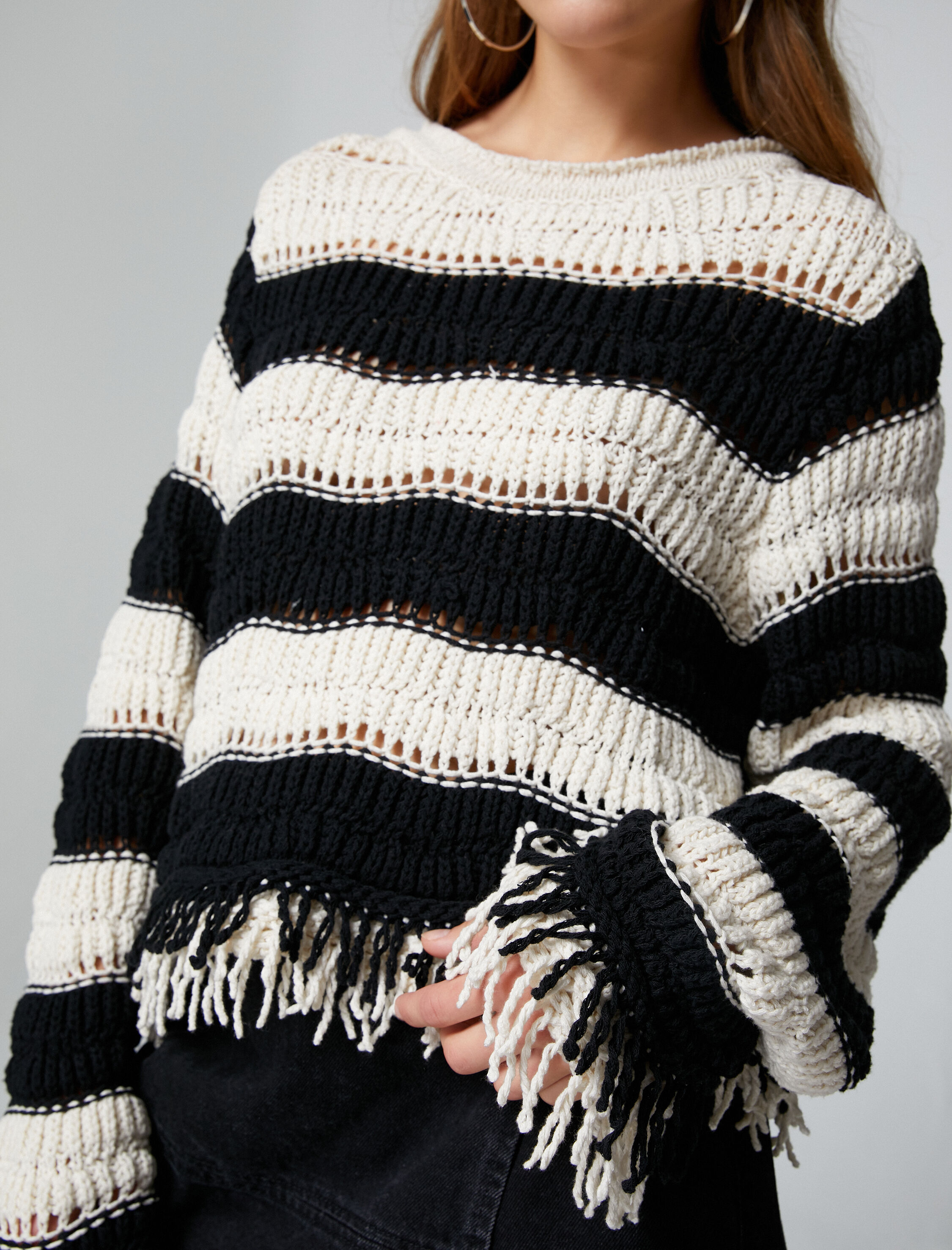   Örgü Triko Kazak Püskül Detaylı Akrilik Bisiklet Yaka