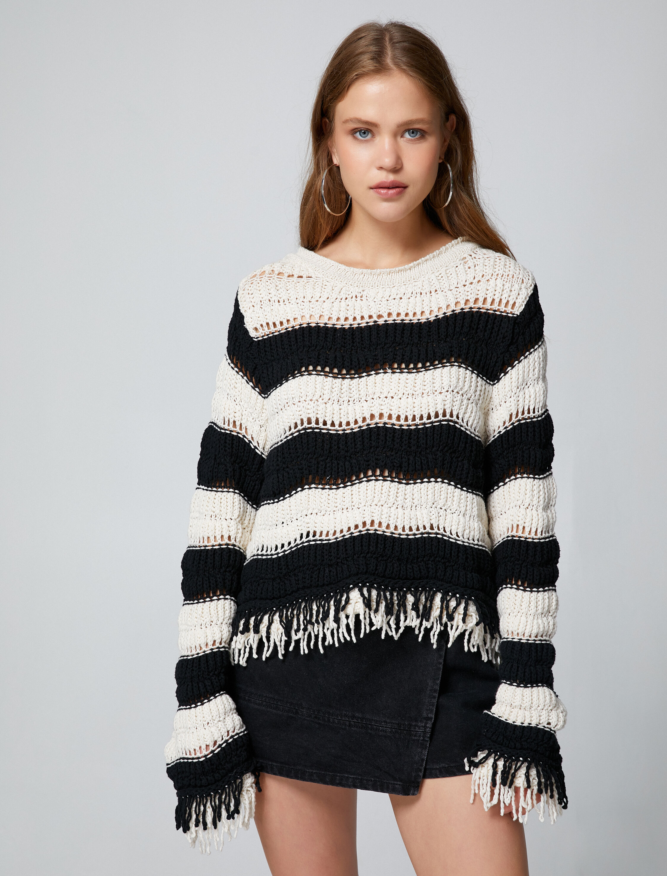   Örgü Triko Kazak Püskül Detaylı Akrilik Bisiklet Yaka