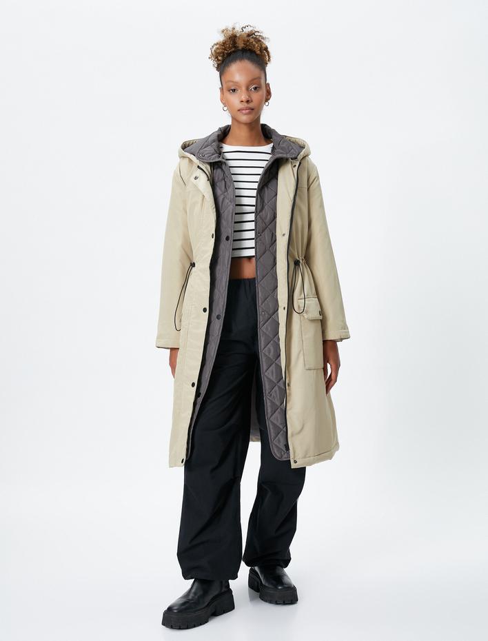  Kapşonlu Uzun Parka Kapitone Çift Katmanlı Beli Bağlamalı Cepli Dolgulu