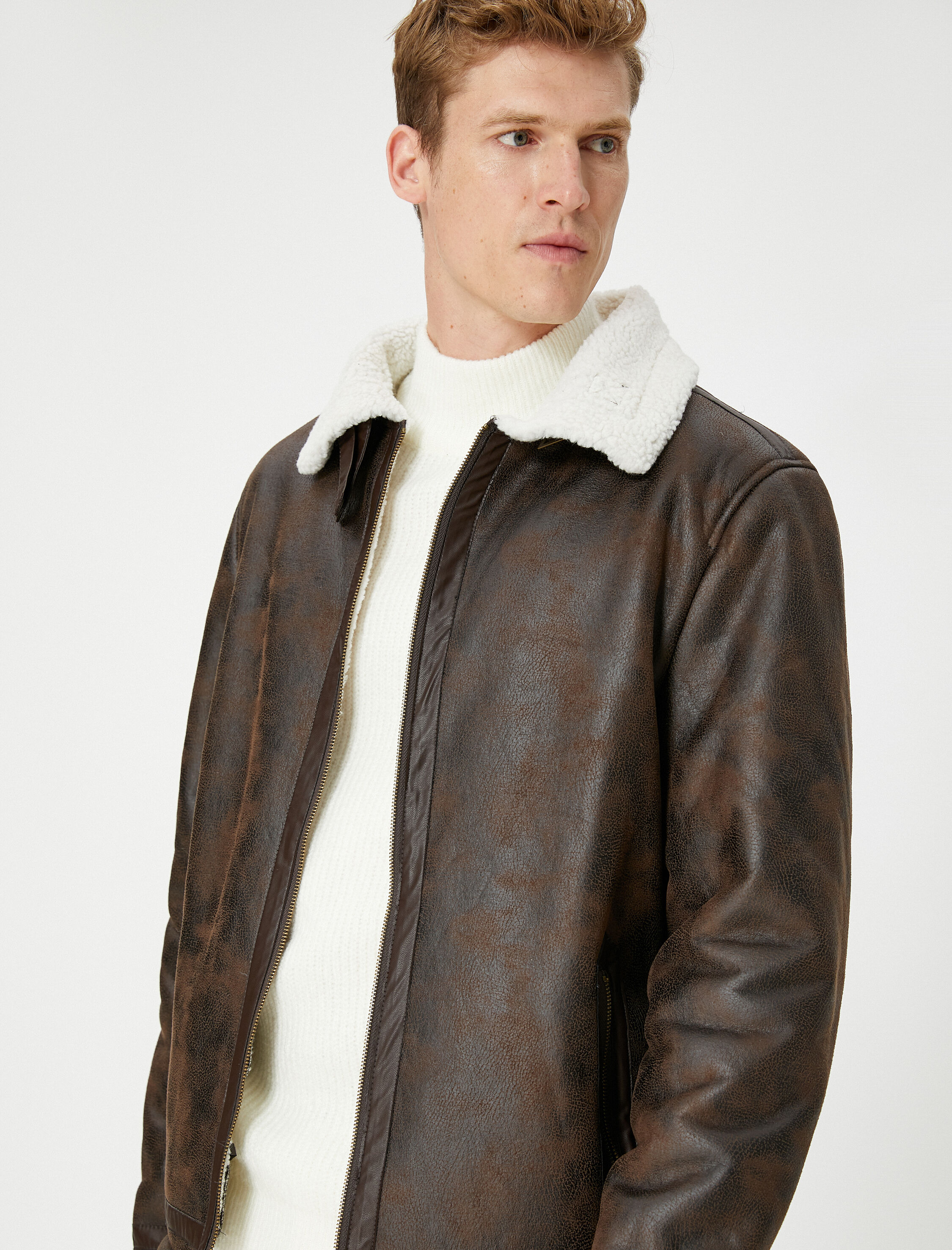   Deri Görünümlü Ceket Peluş Yakalı Fermuarlı Cep Detaylı