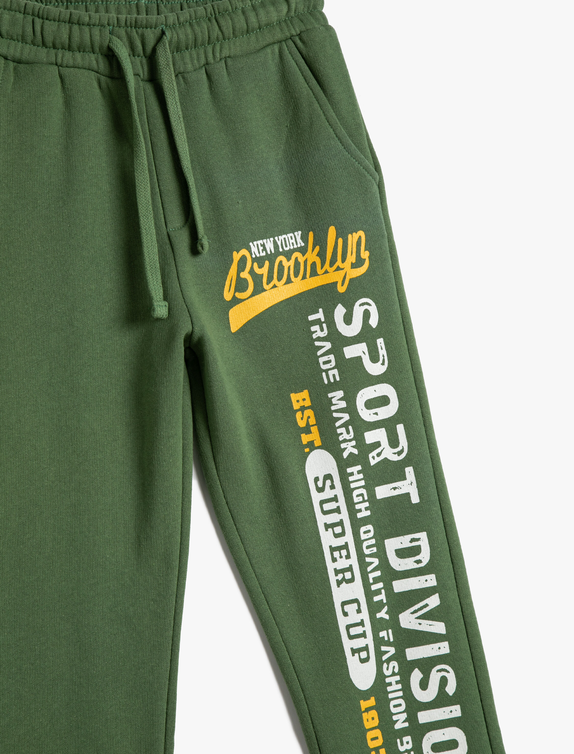  Erkek Çocuk Jogger Eşofman Altı Baskılı Cepli Beli Bağlamalı Şardonlu Pamuklu