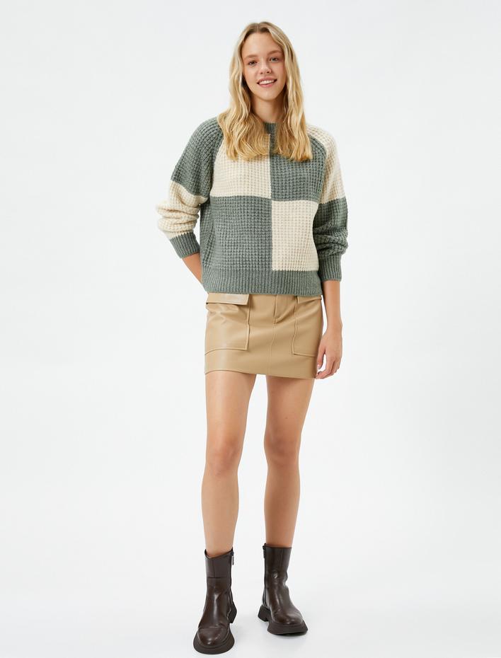  Triko Kazak Renk Bloklu Yuvarlak Yaka Uzun Kollu