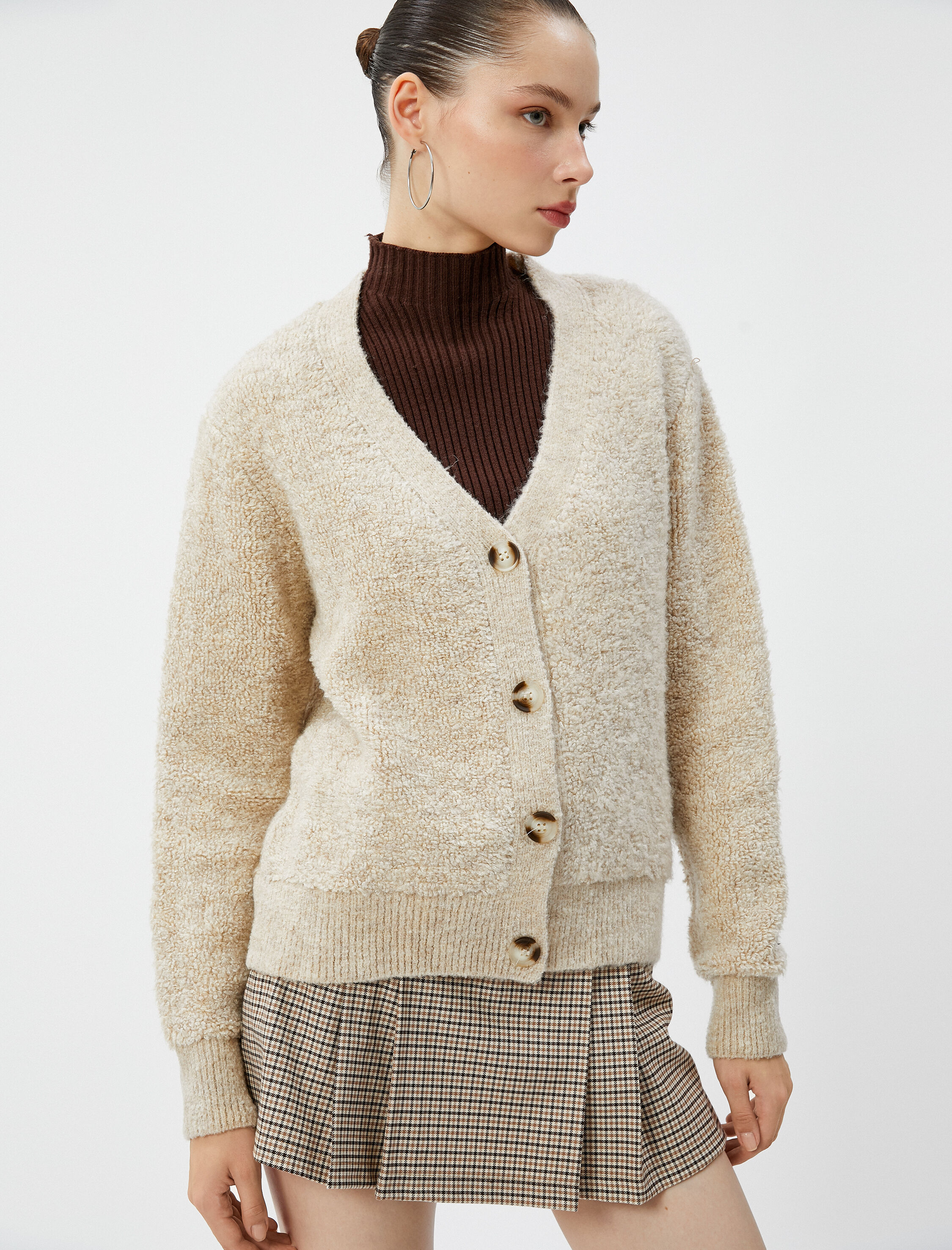   Peluş Hırka V Yaka Uzun Kollu Düğmeli