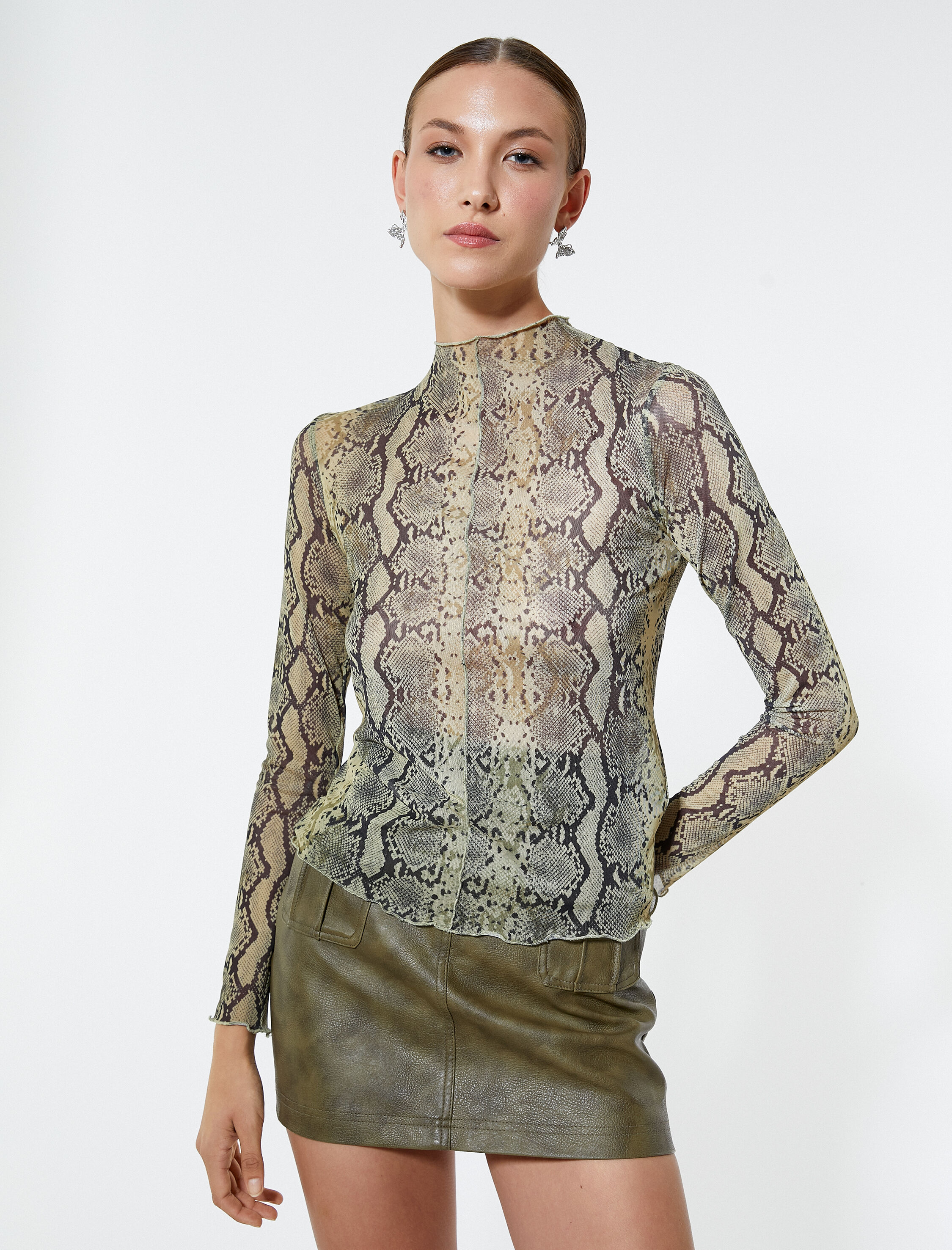   Yılan Derisi Görünümlü Tişört Dik Yaka Uzun Kollu