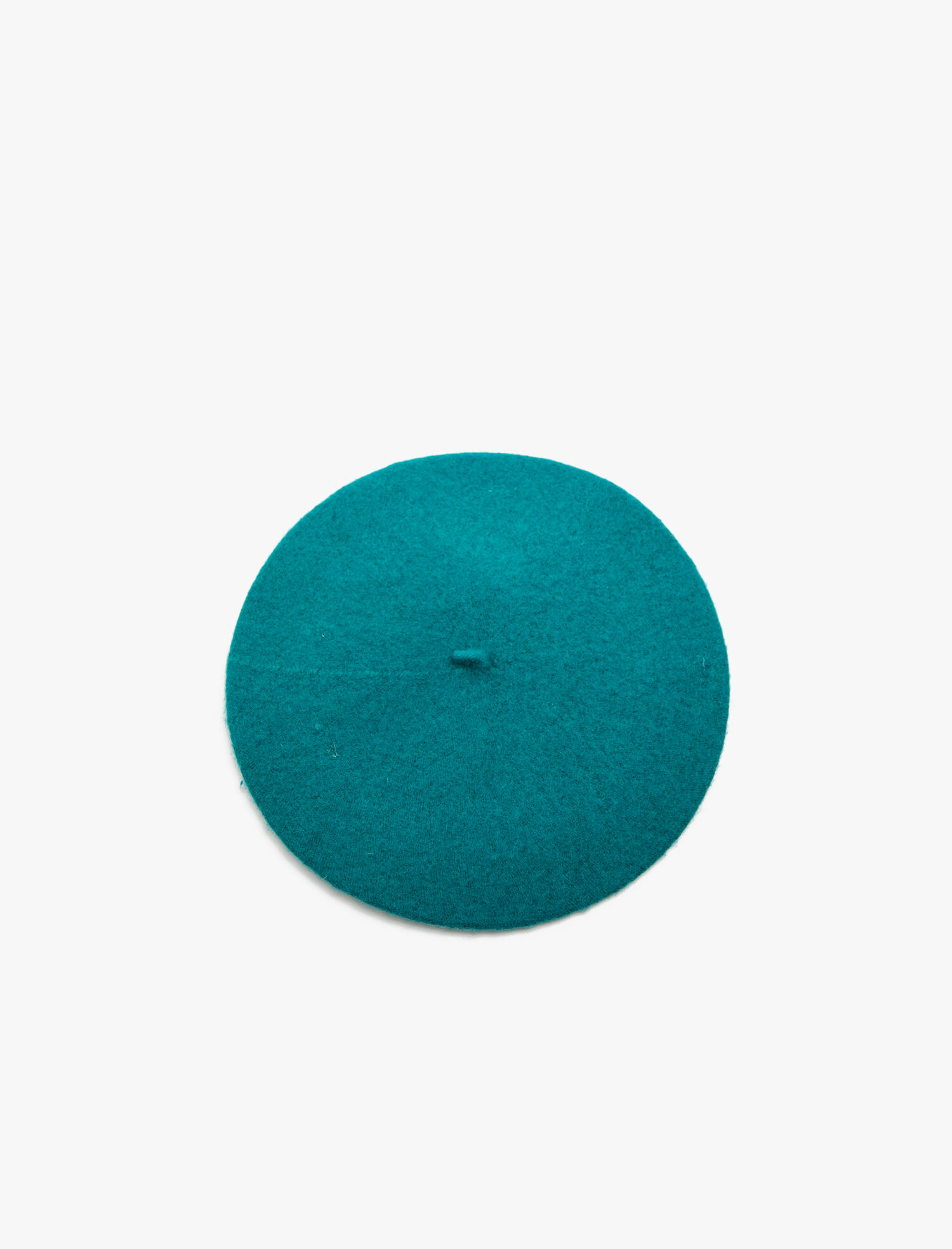  Kadın Ressam Bere Şapka