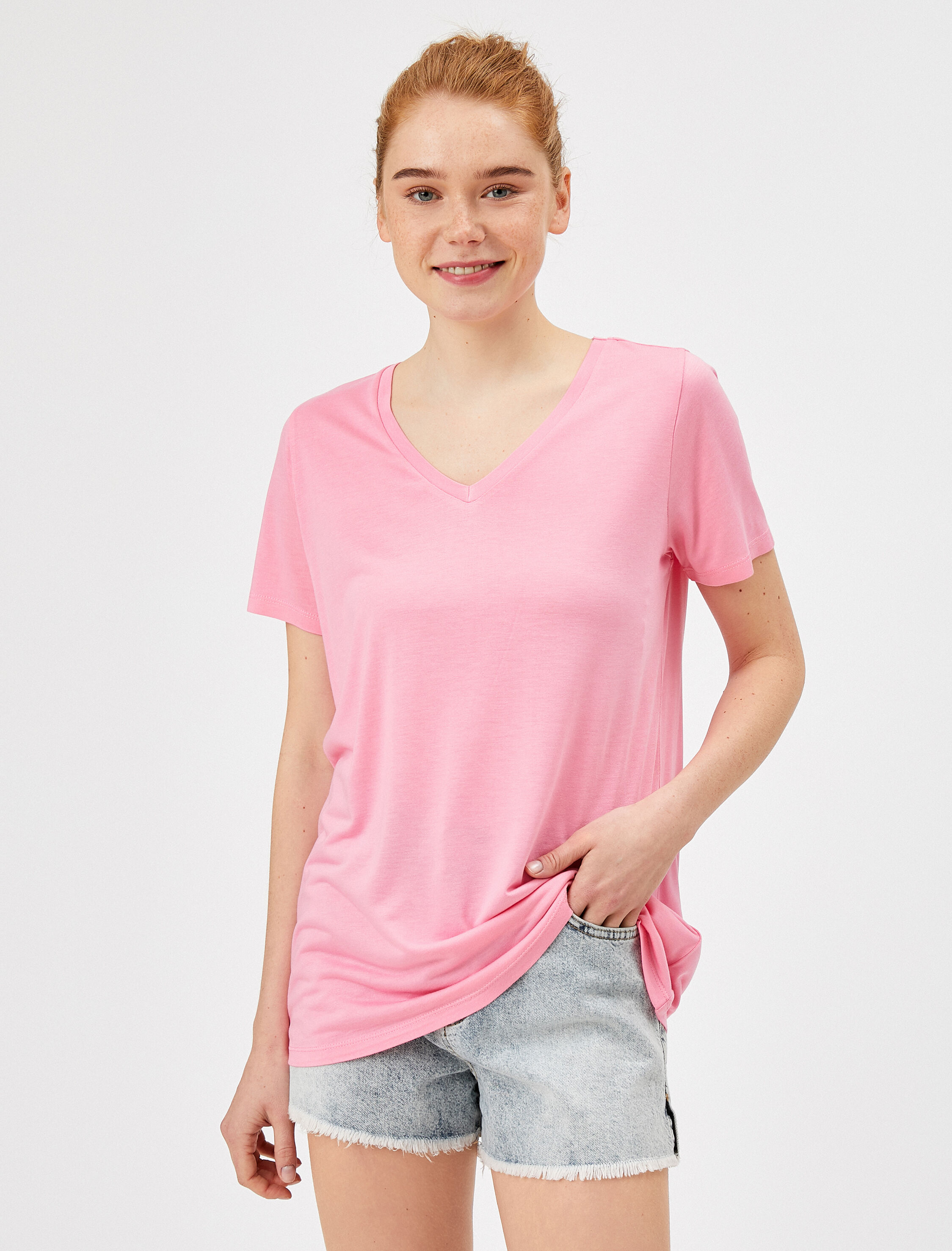 V Yaka Tişört Oversize