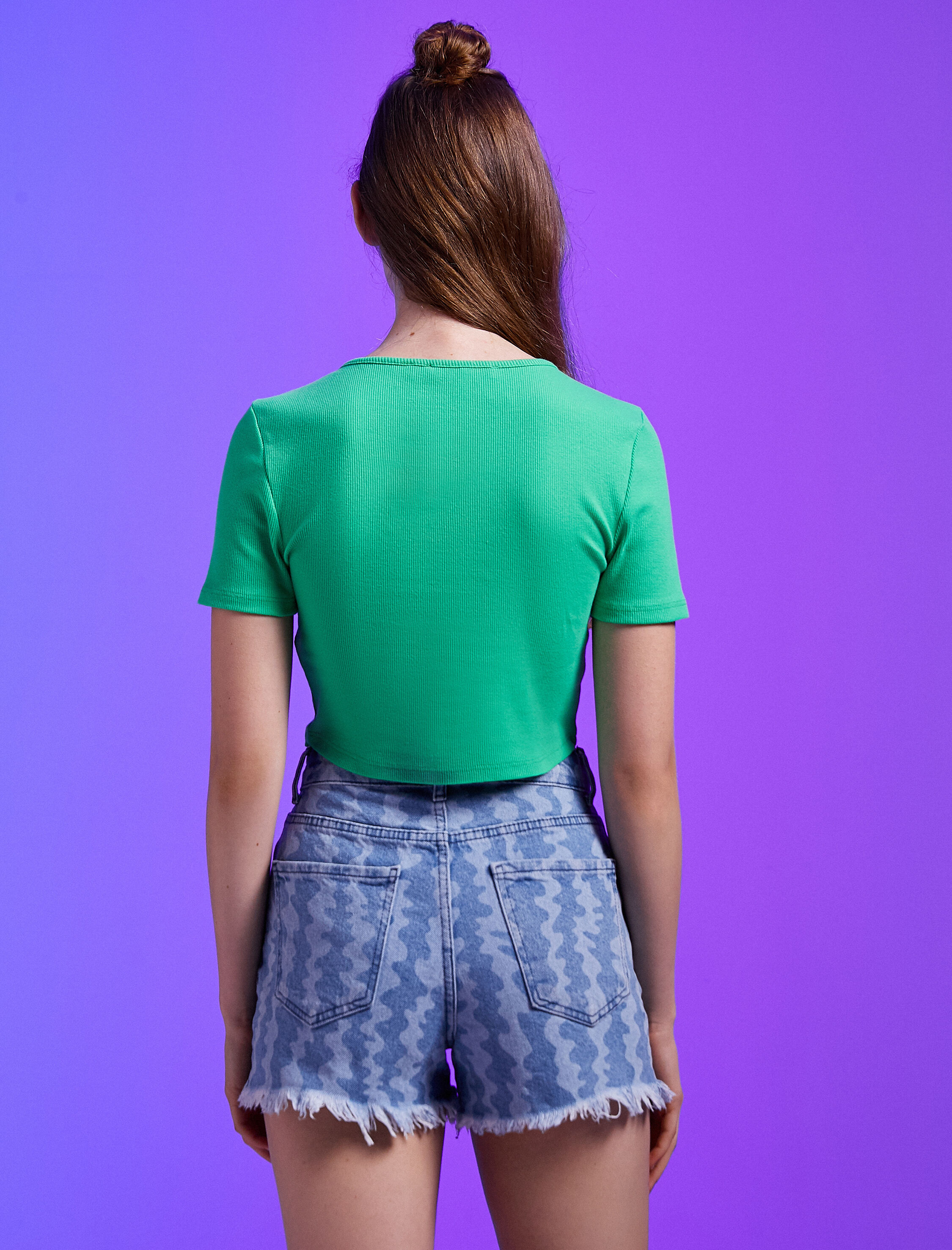   Crop Tişört Pencere Detaylı Pamuklu