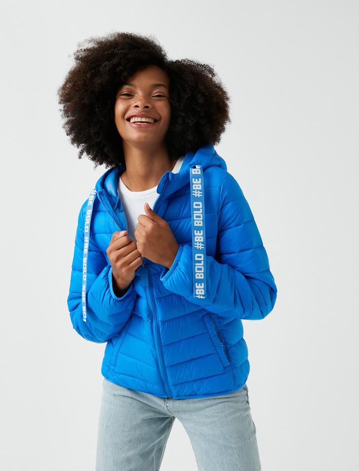  Şişme Mont Kapüşonlu Yazı Baskılı