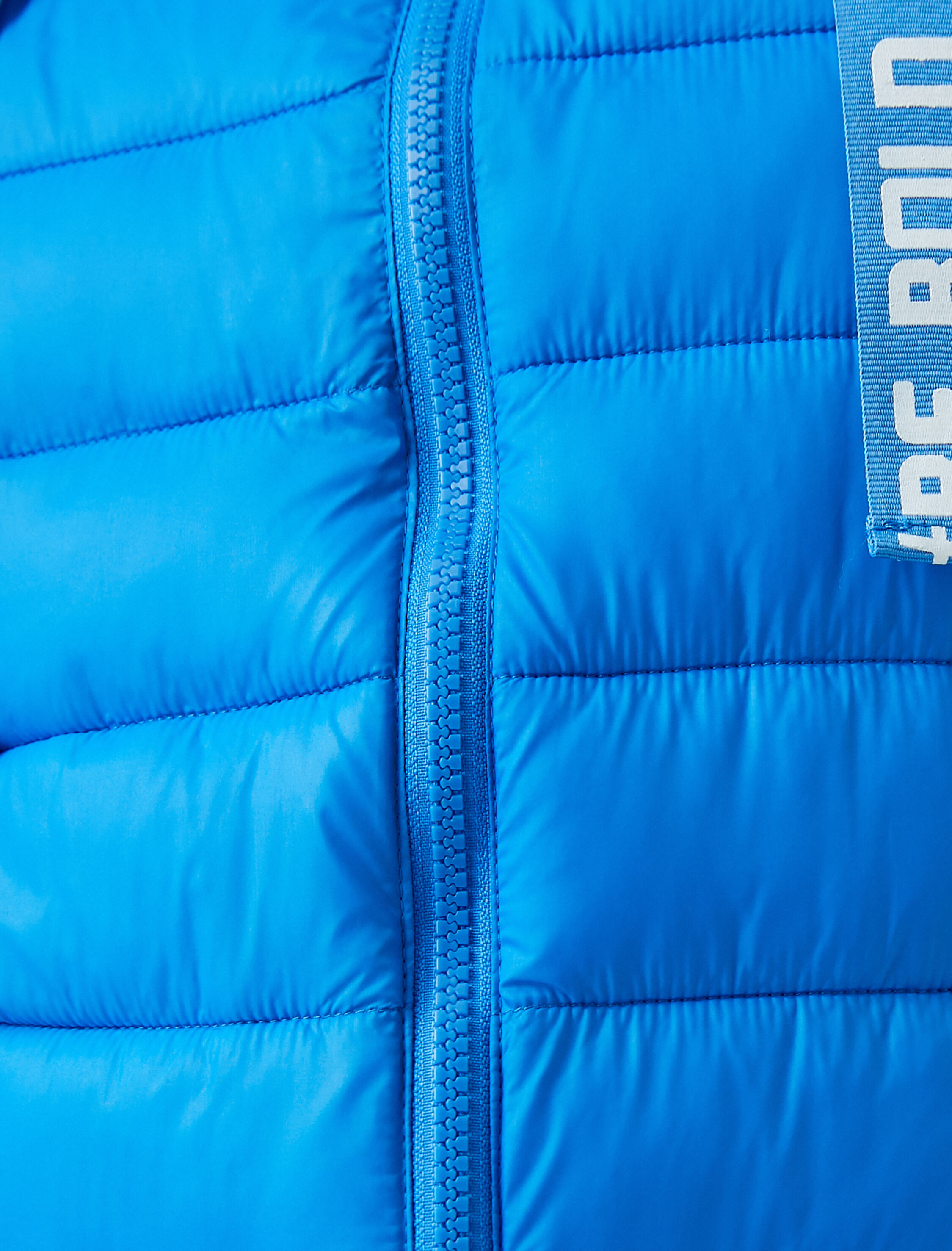   Şişme Mont Kapüşonlu Yazı Baskılı