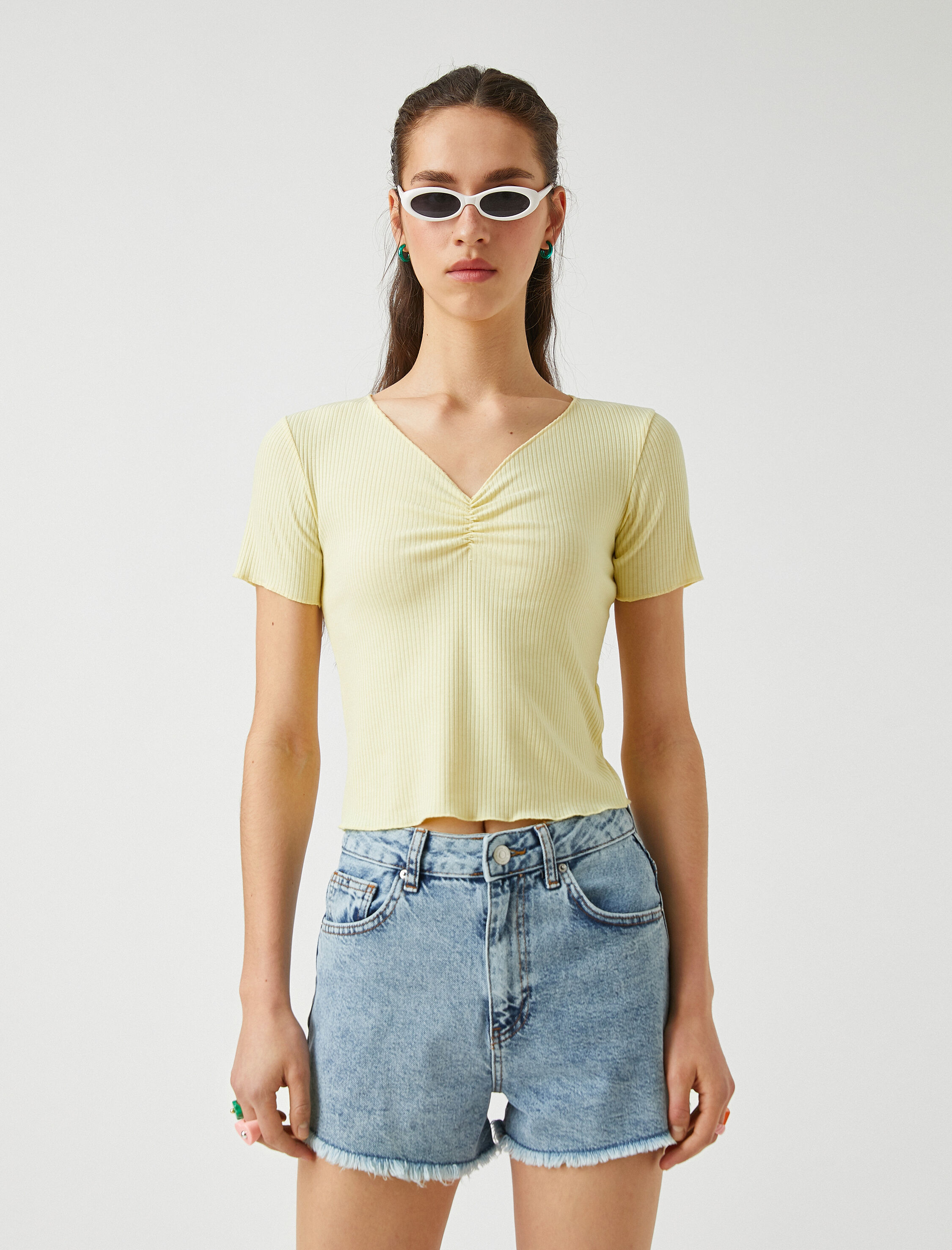   Kısa Kollu Fırfırlı Basic Tişört