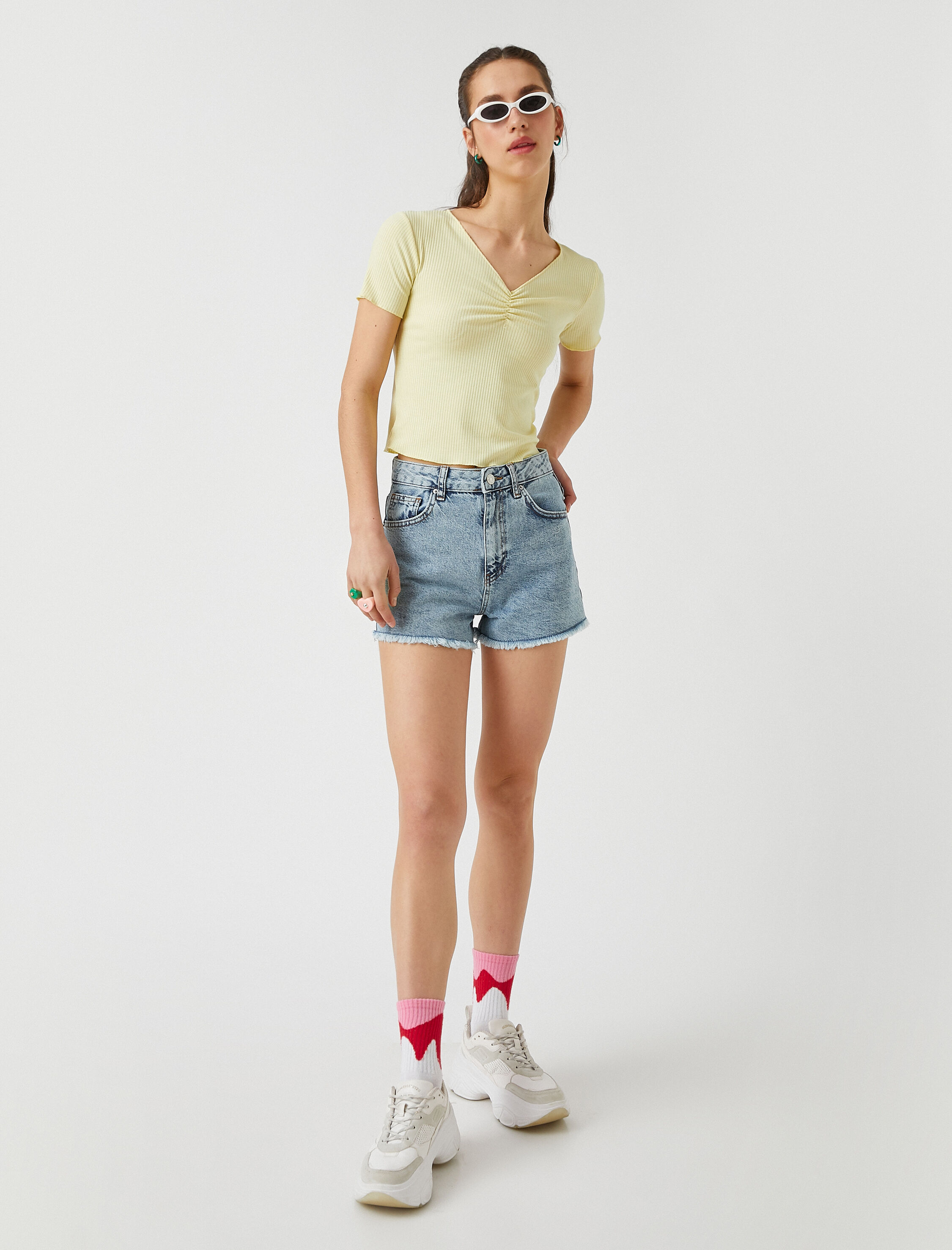   Kısa Kollu Fırfırlı Basic Tişört