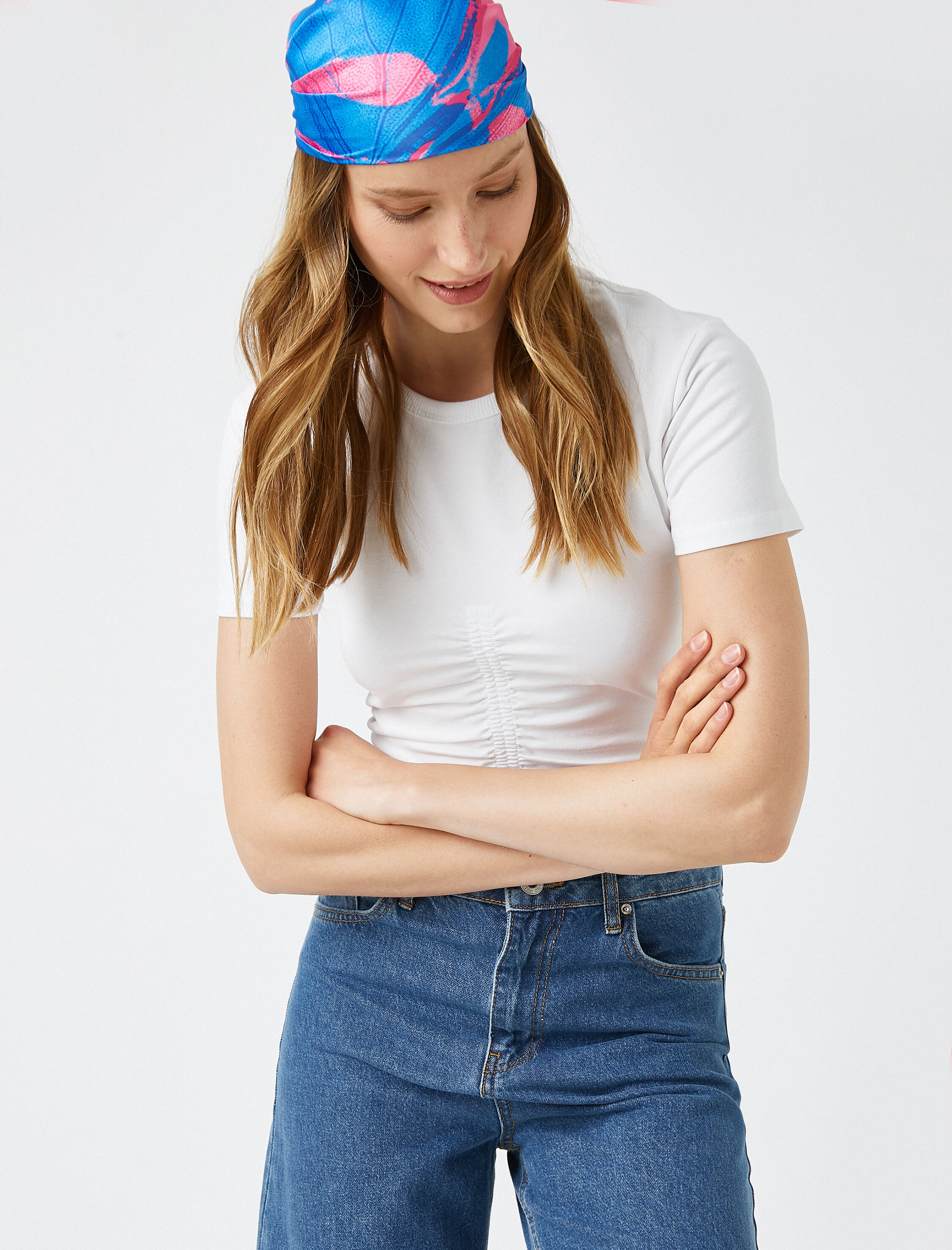   Crop Bisiklet Yaka Büzgü Detaylı Kısa Kollu Tişört Pamuklu